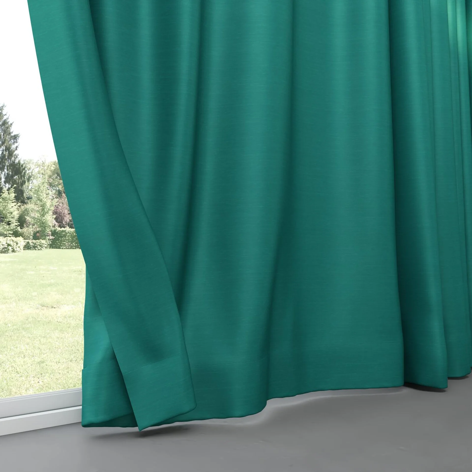 Bottom view of Silky Baltic, pinch pleat