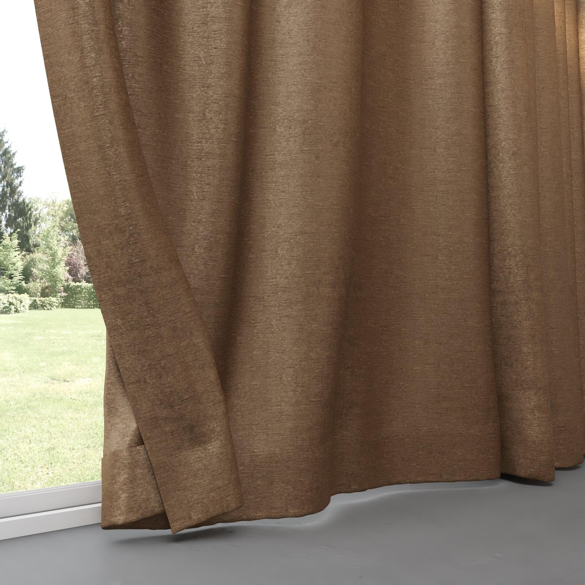 Bottom view of Lambada Cinder, pinch pleat