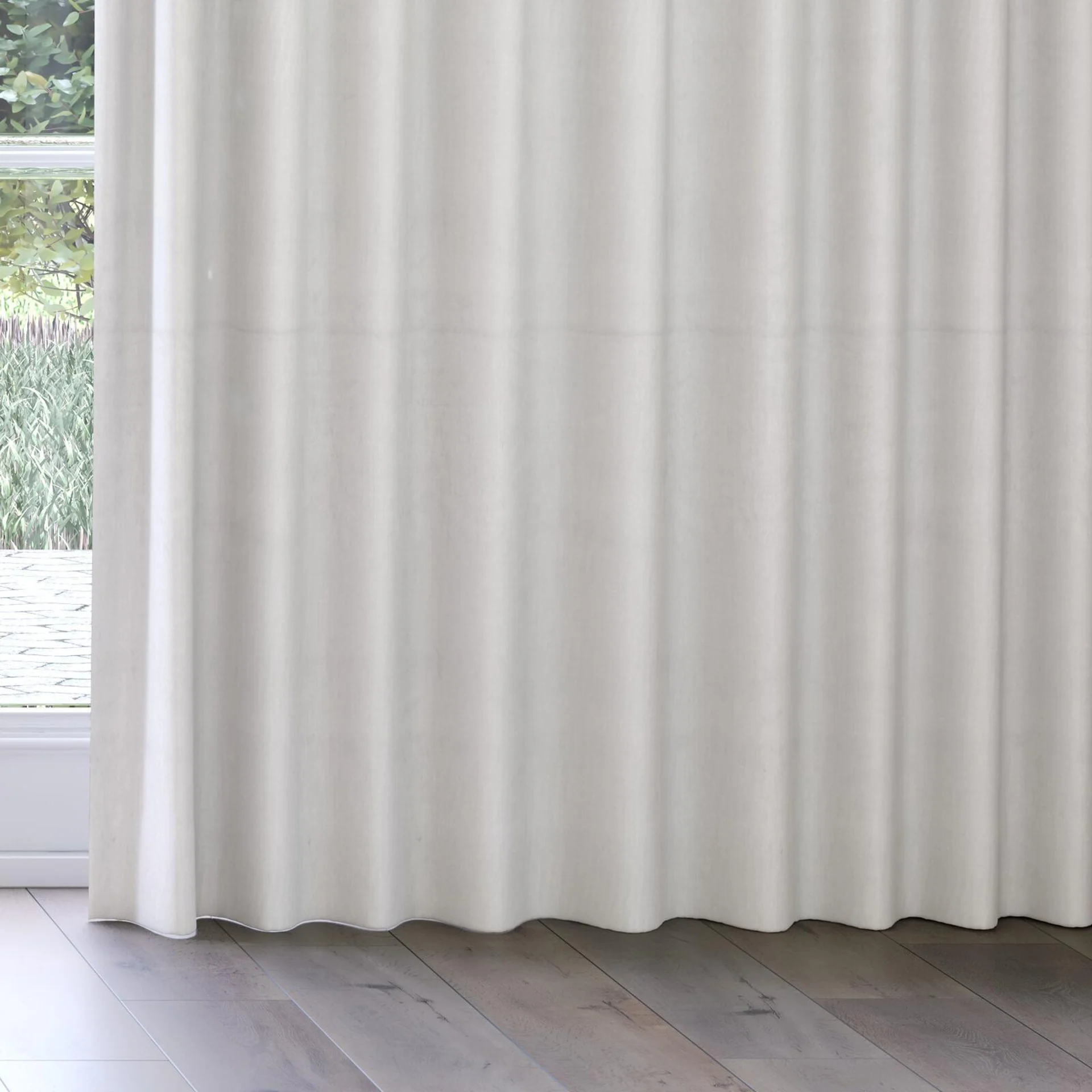 Bottom view of Warlock Silver, on curtain rail