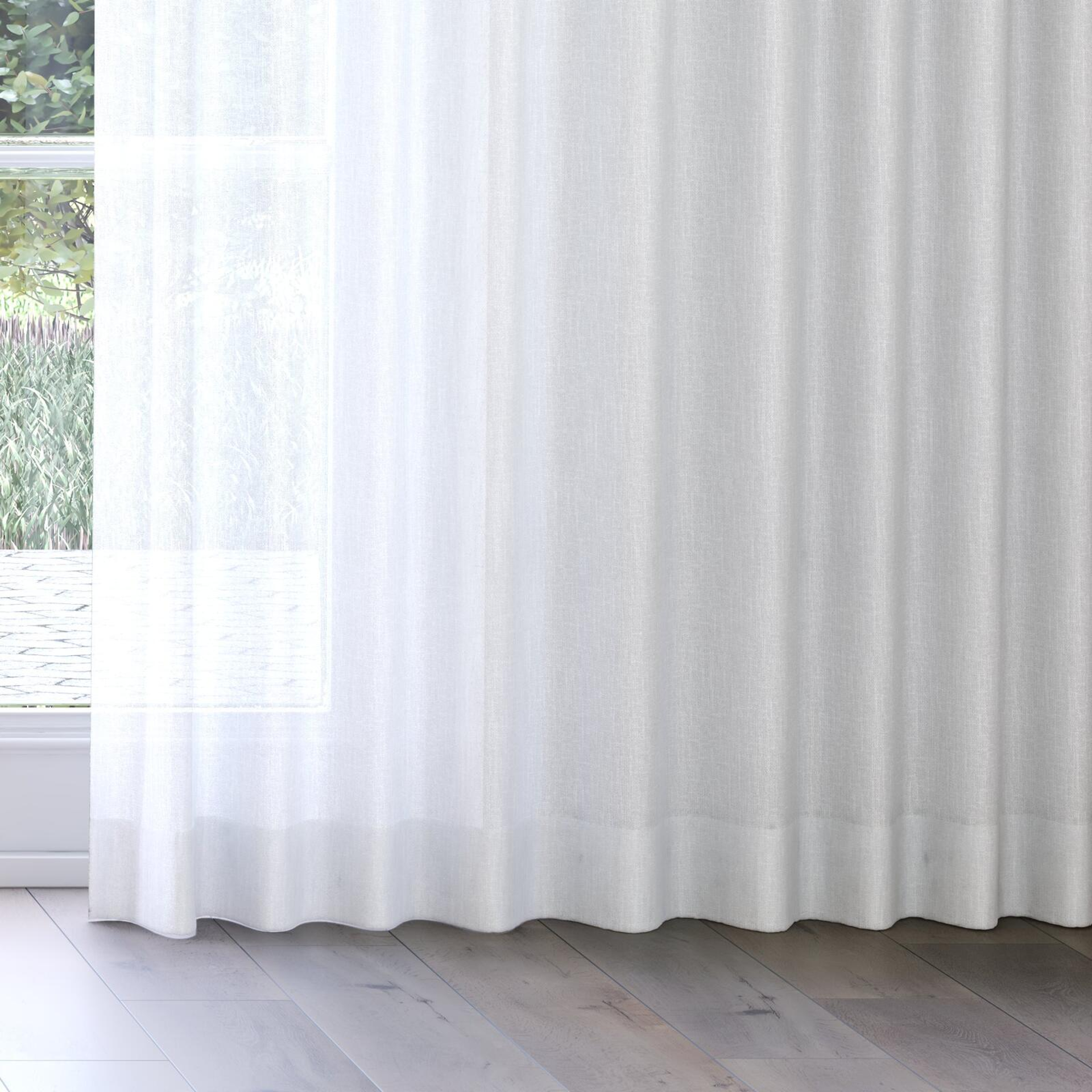 Bottom view of Lucidity Pearl, on curtain rail