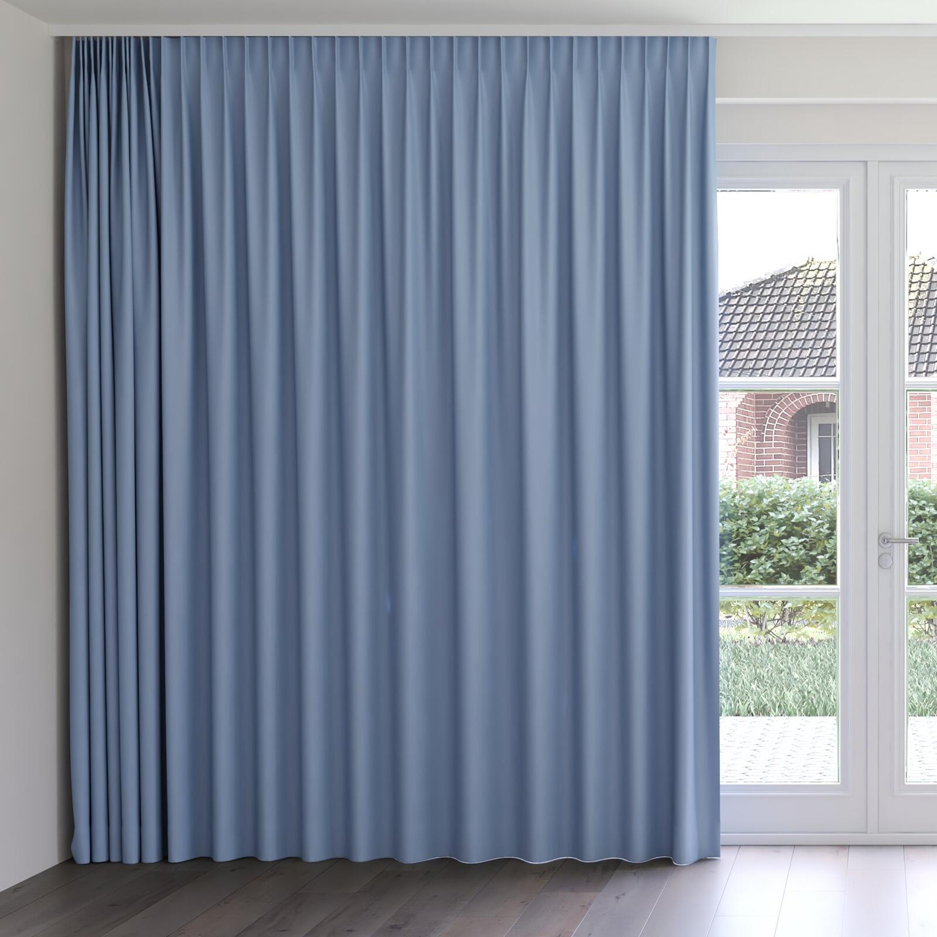 Front view of Vesta Ocean, on curtain rail