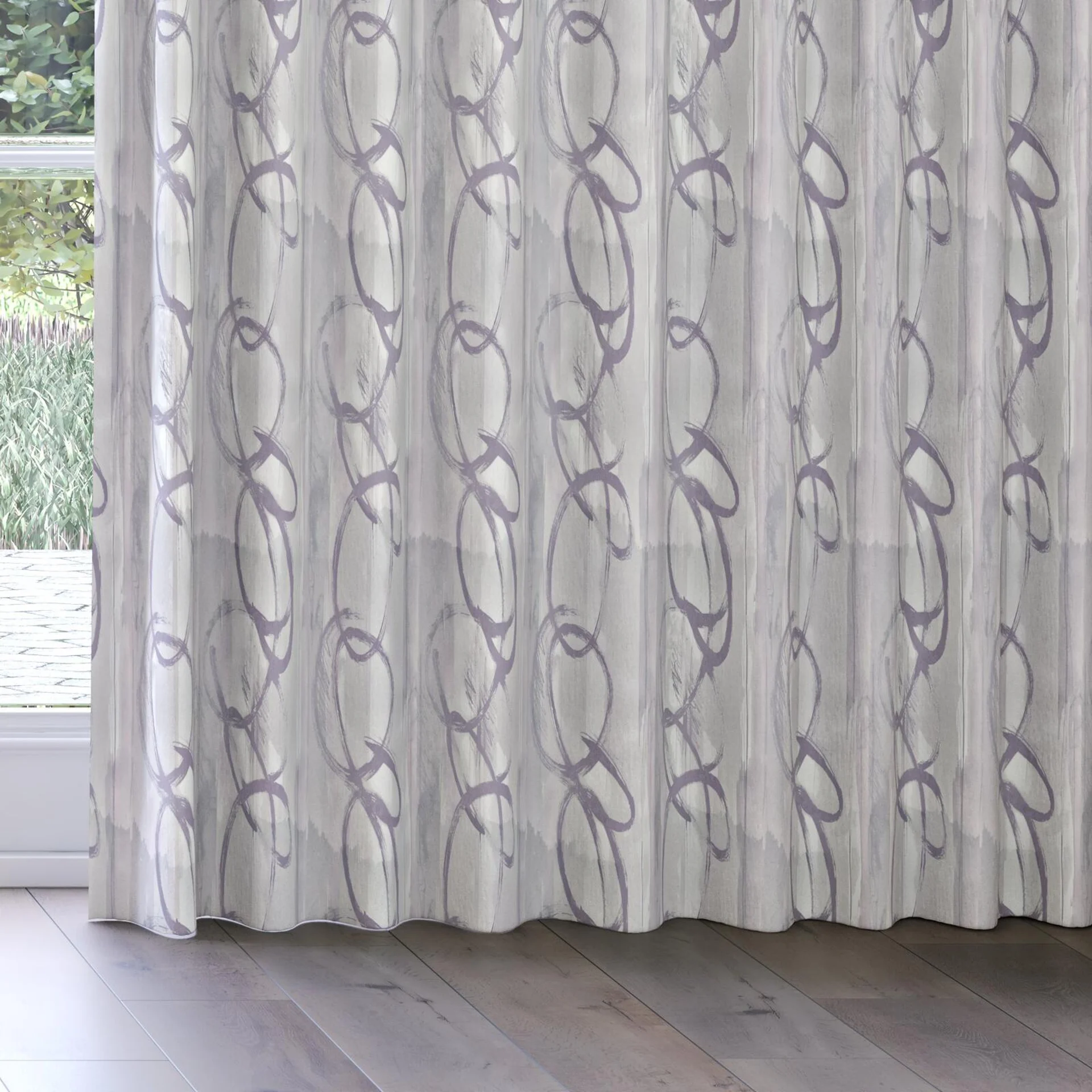 Bottom view of Jedi Parma, on curtain rail