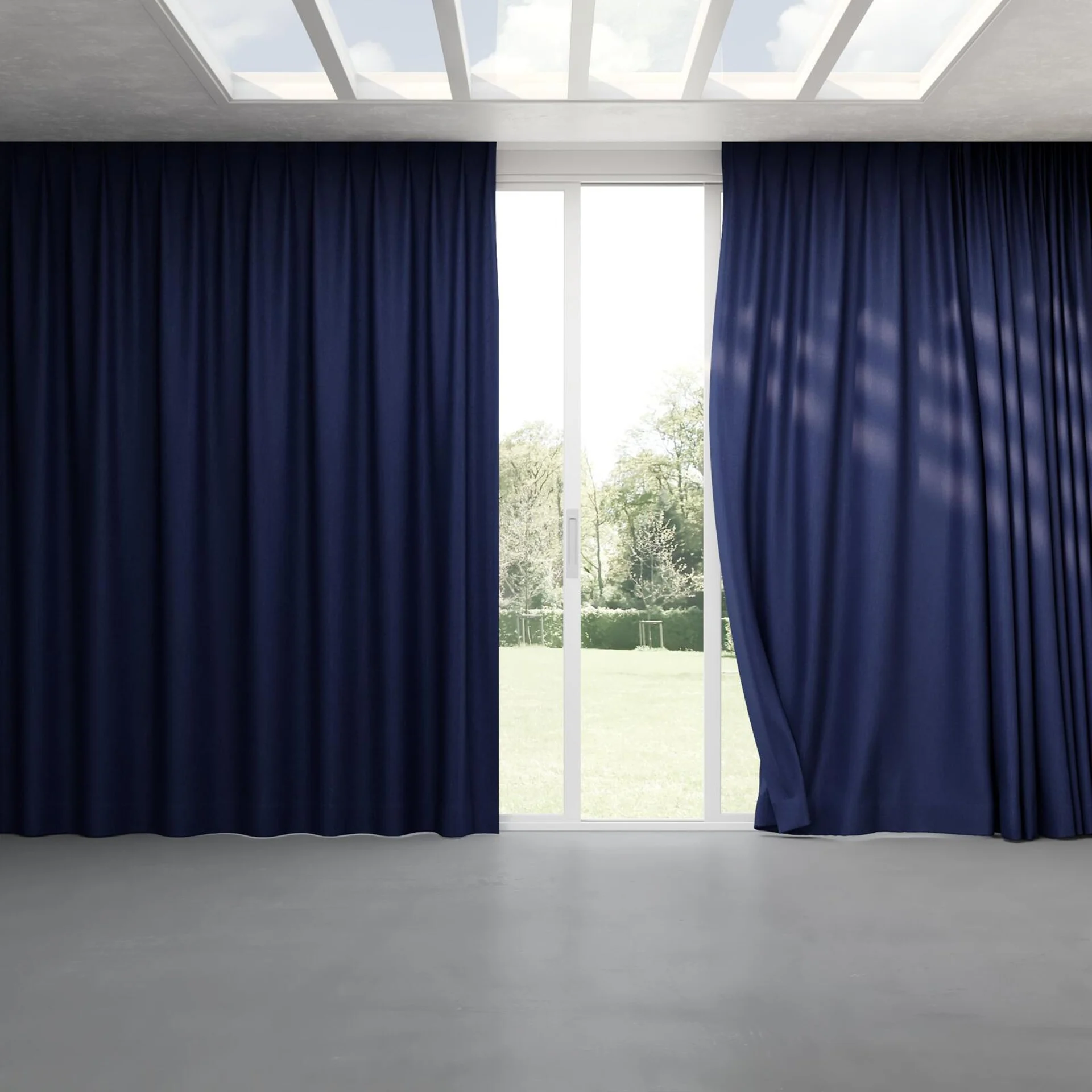 Full view of Bronco Ultramarine, pinch pleat