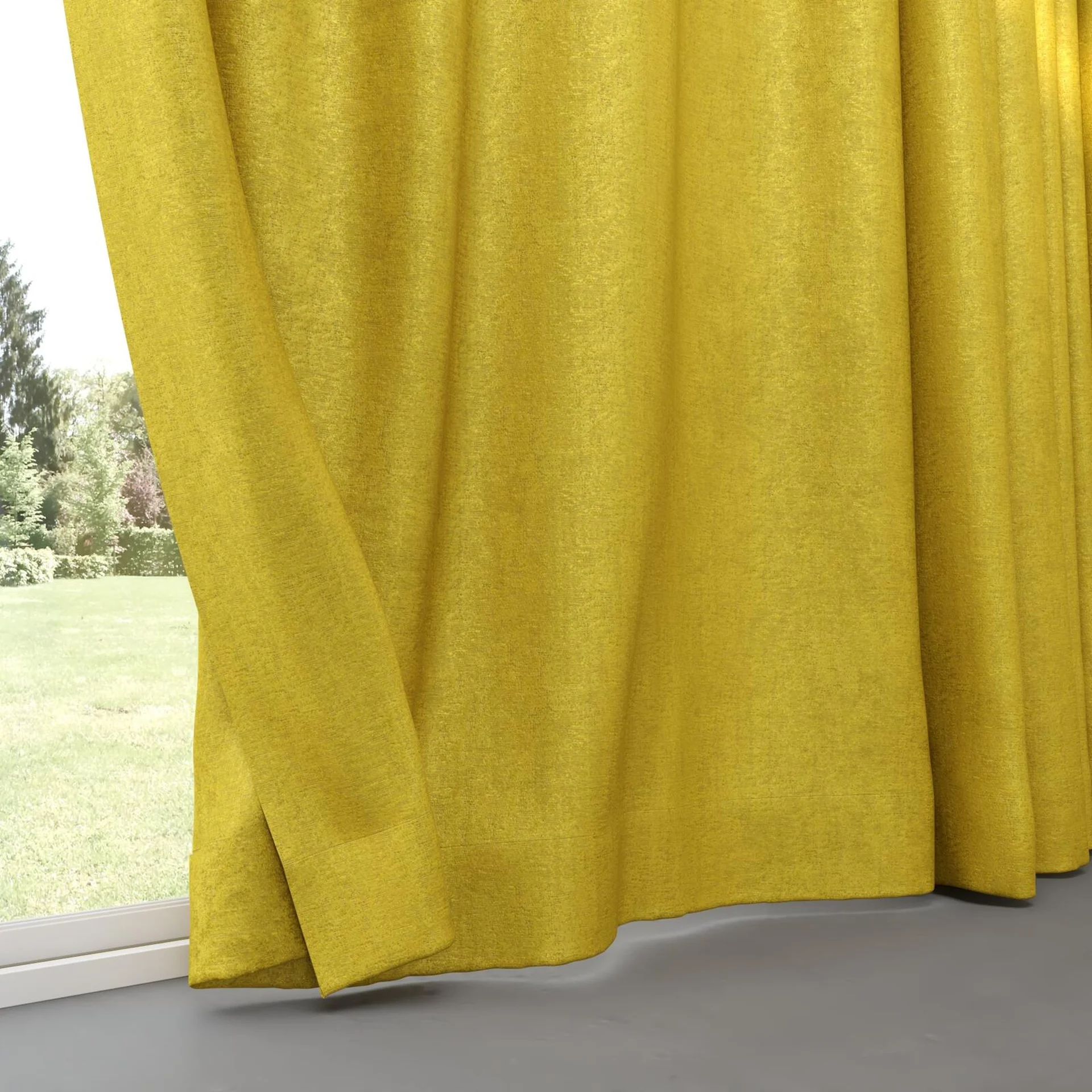 Bottom view of Hug Gold, pinch pleat