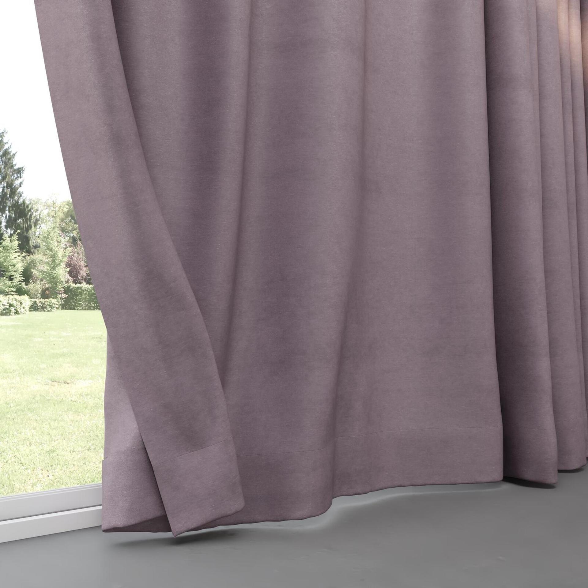 Bottom view of Baron Parma, pinch pleat