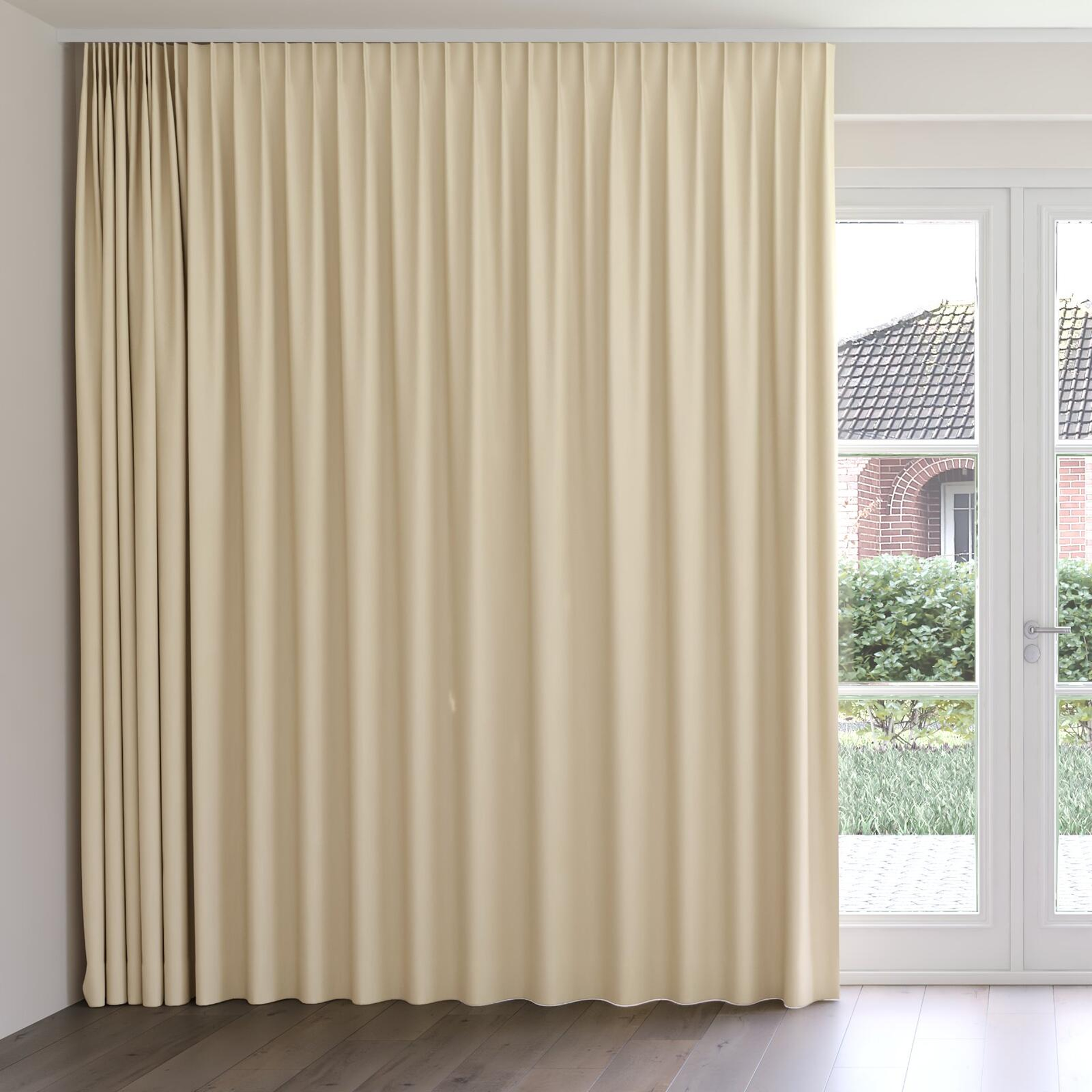 Front view of Luxo Sand, on curtain rail