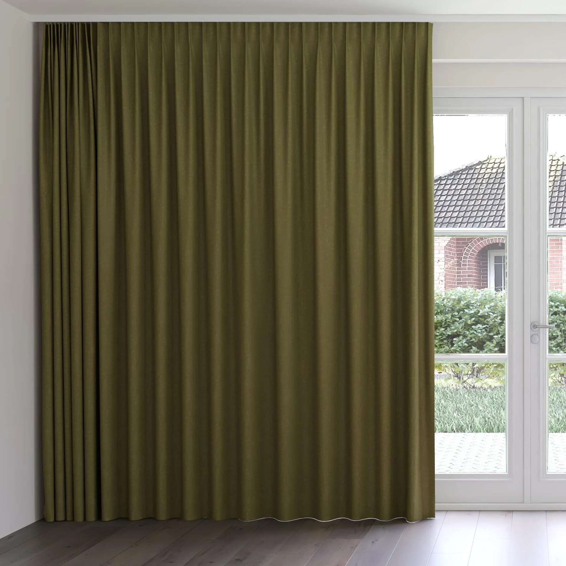 Front view of Coverlet Hunter, on curtain rail