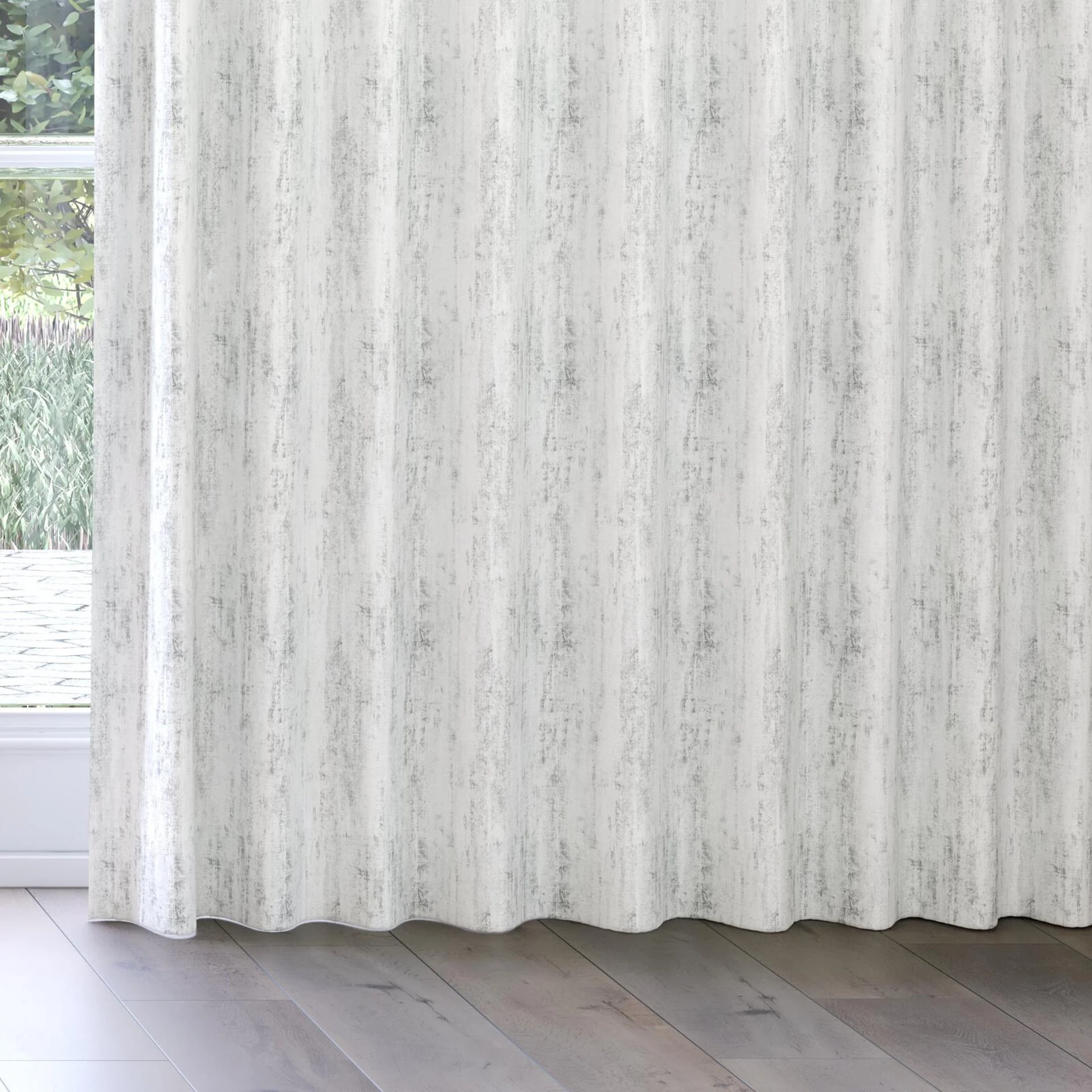 Bottom view of Distinguished Crystal, on curtain rail