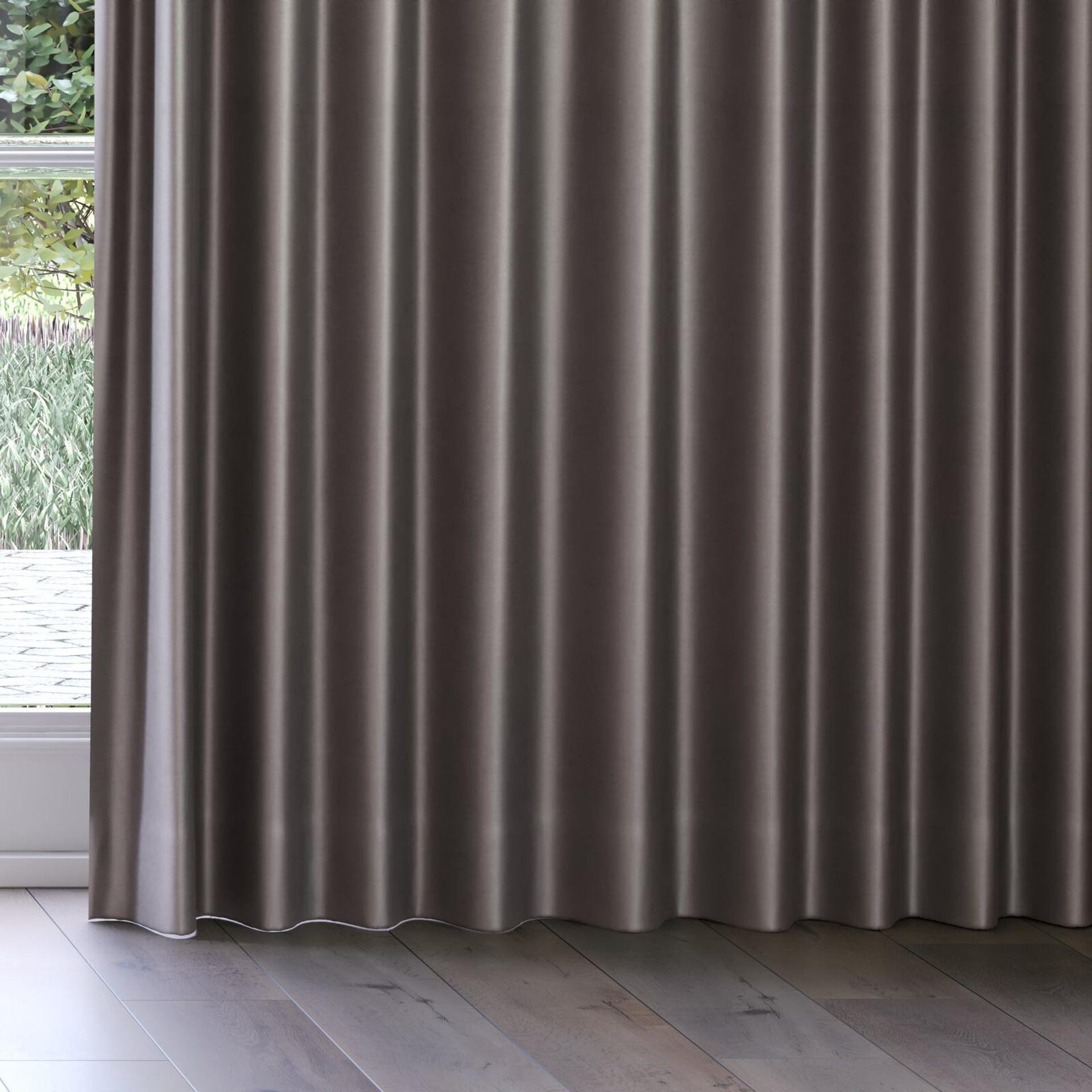 Bottom view of Mont Blanc Seal, on curtain rail
