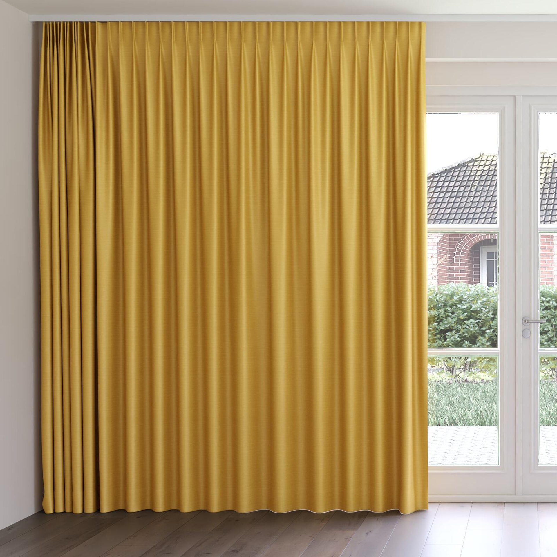 Front view of Silky Nugget, on curtain rail