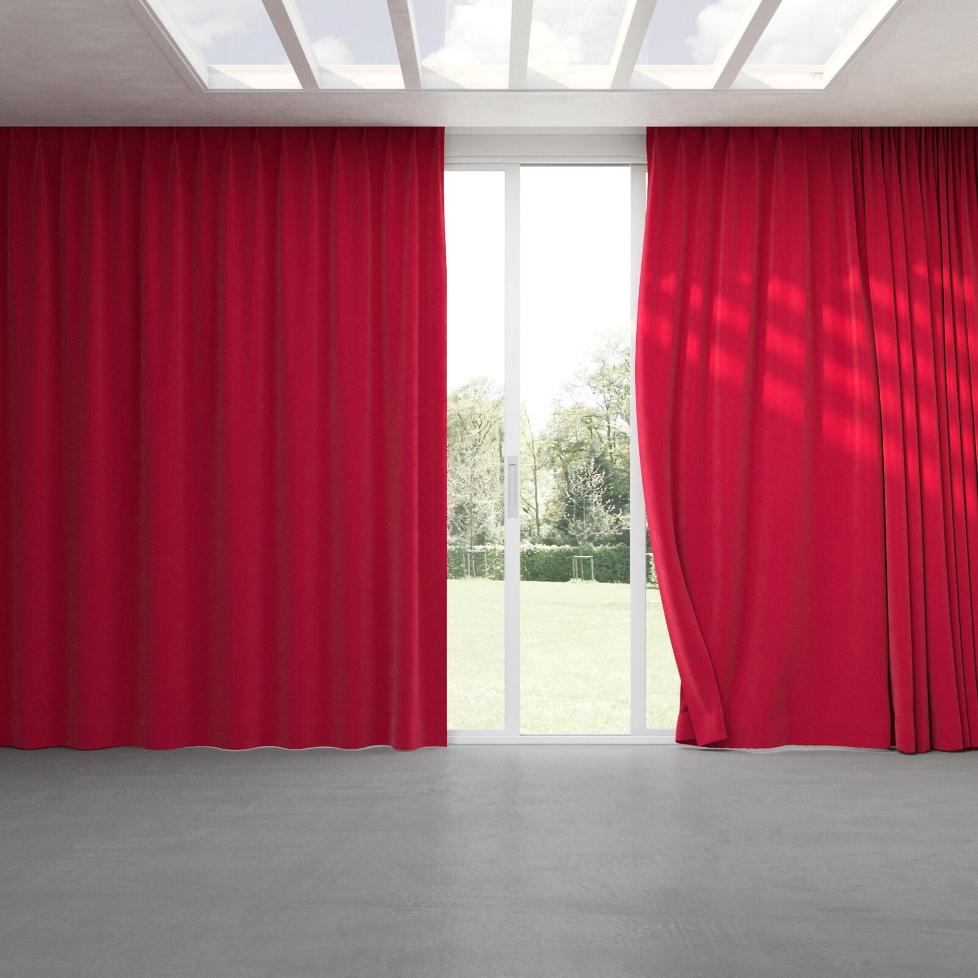 Full view of Moon Rouge, pinch pleat