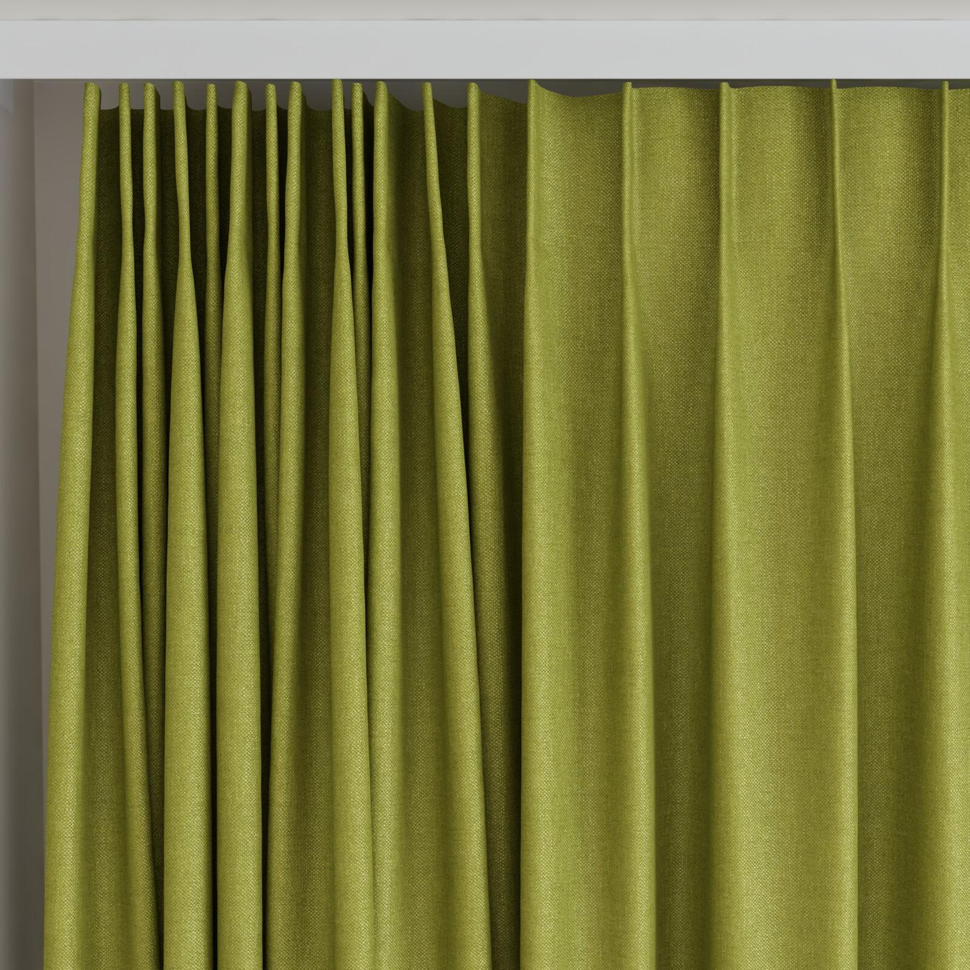 Top view of Perfecto Oasis, on curtain rail