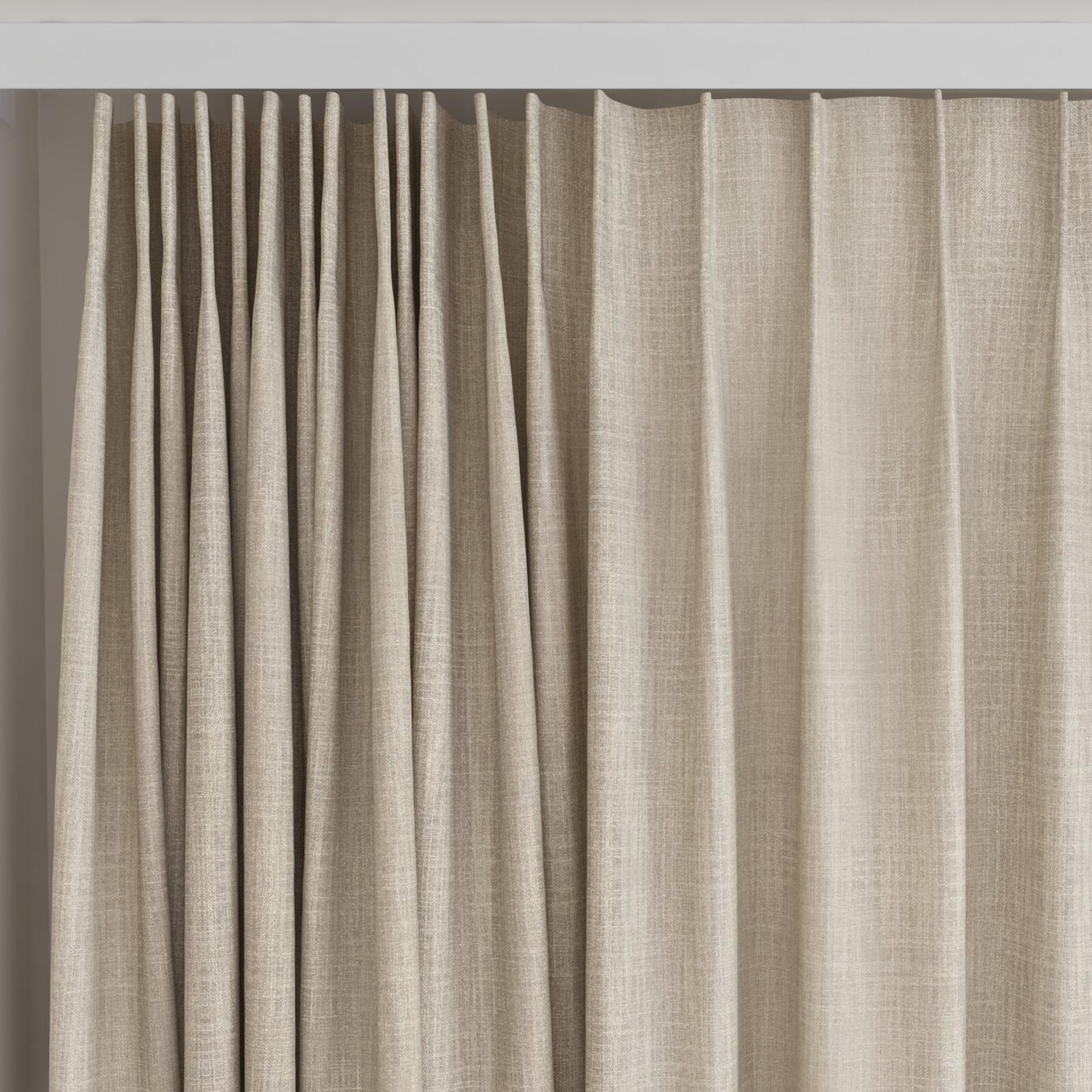 Top view of Motion Natural, on curtain rail