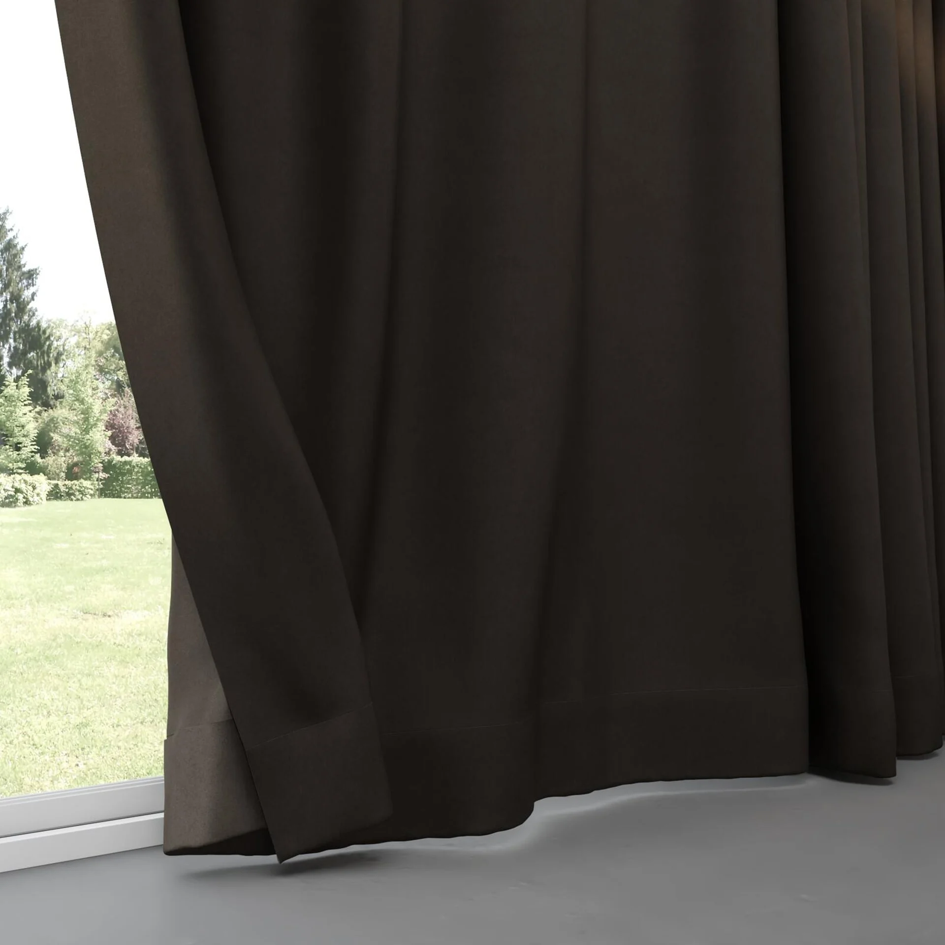 Bottom view of Lech Brownie, pinch pleat