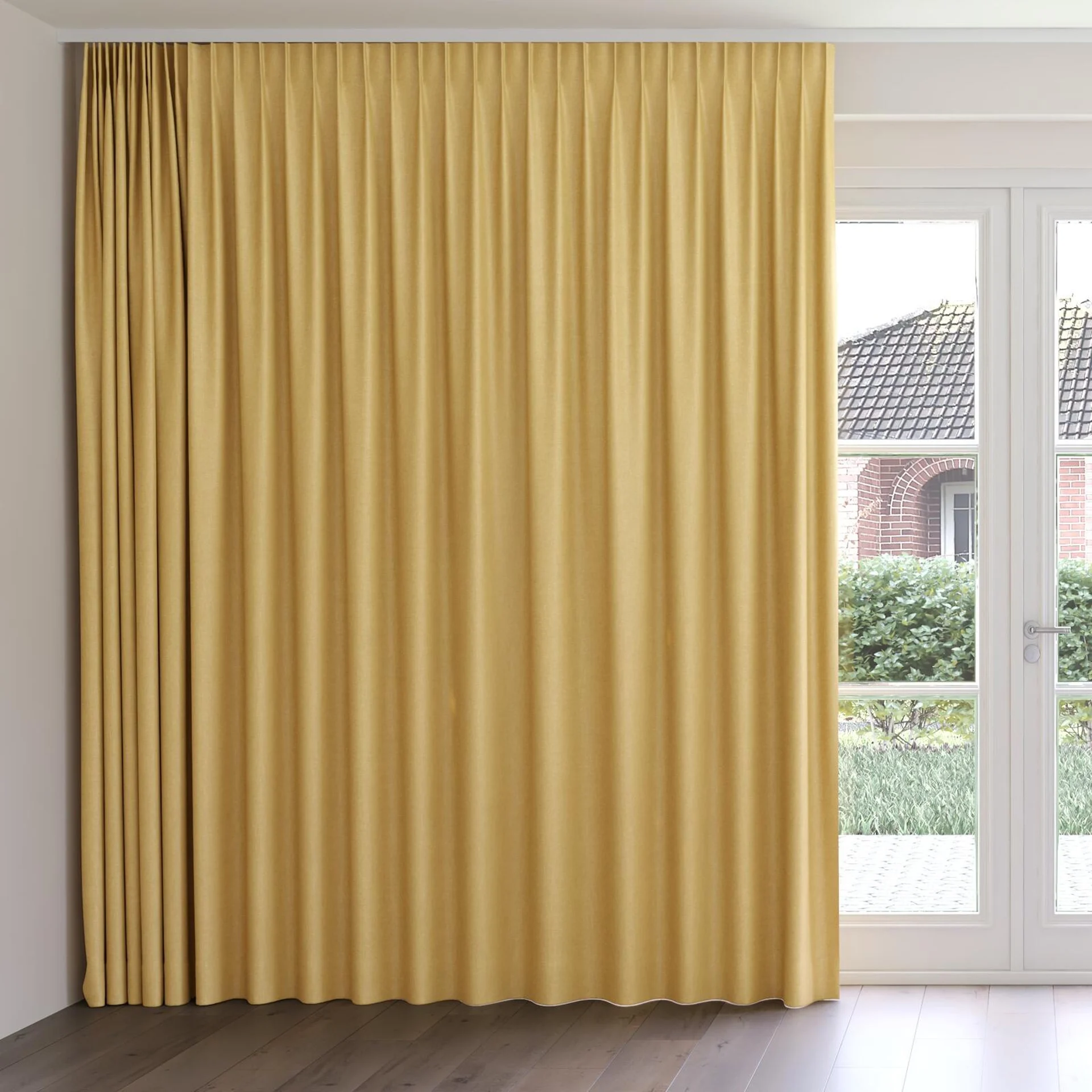 Front view of Bronco Sunflower, on curtain rail