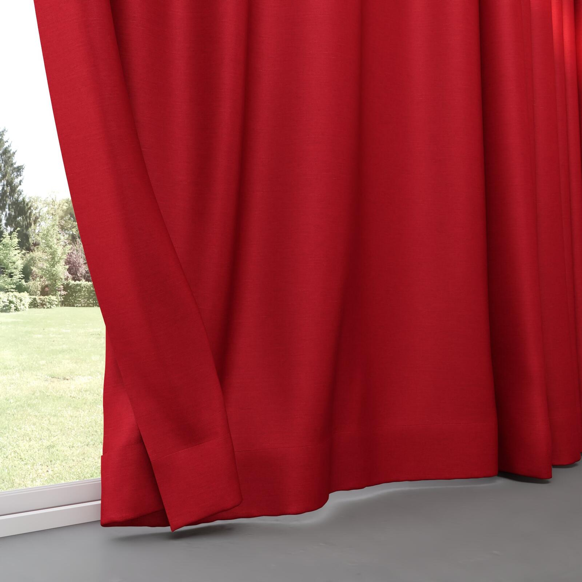Bottom view of Provence Cerise, pinch pleat