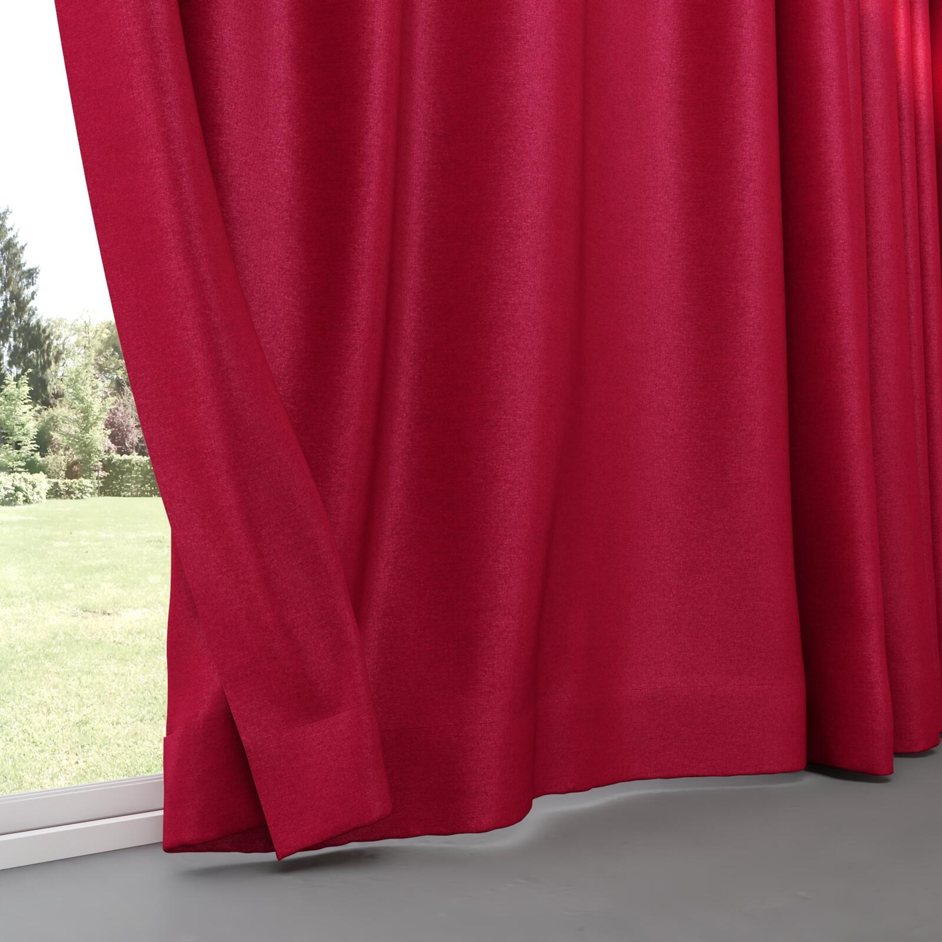 Bottom view of Drama Magenta, pinch pleat