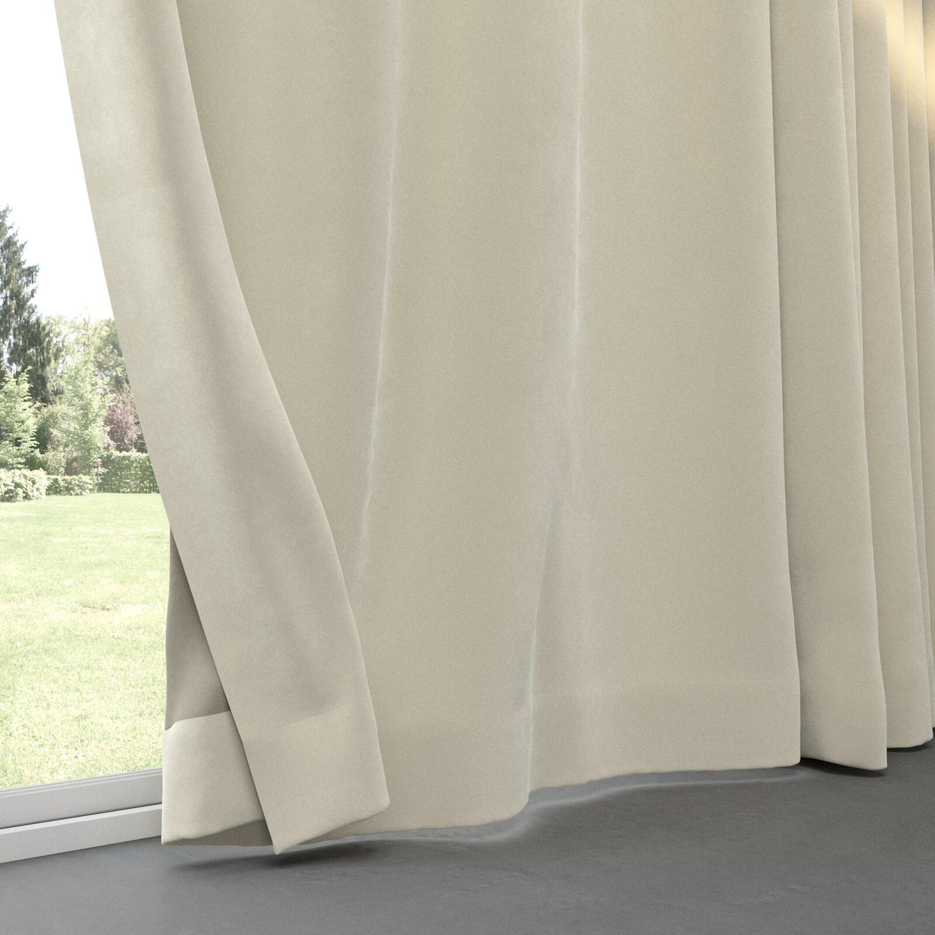 Bottom view of Verbier Wool, pinch pleat