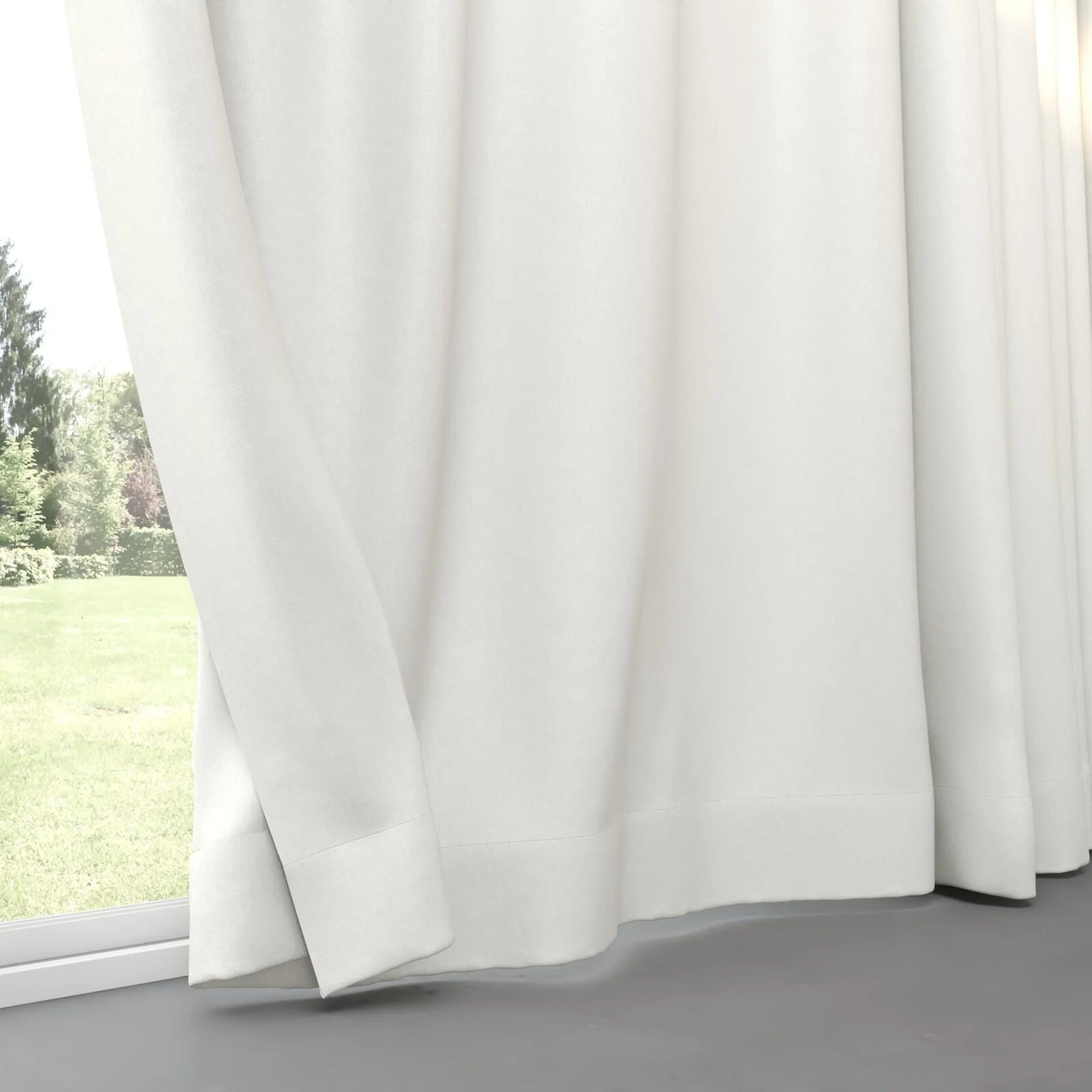 Bottom view of Infinite Blanc, pinch pleat