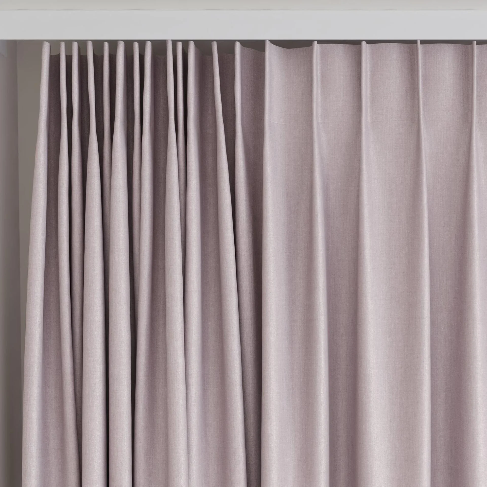Top view of Kidglove Quartz, on curtain rail