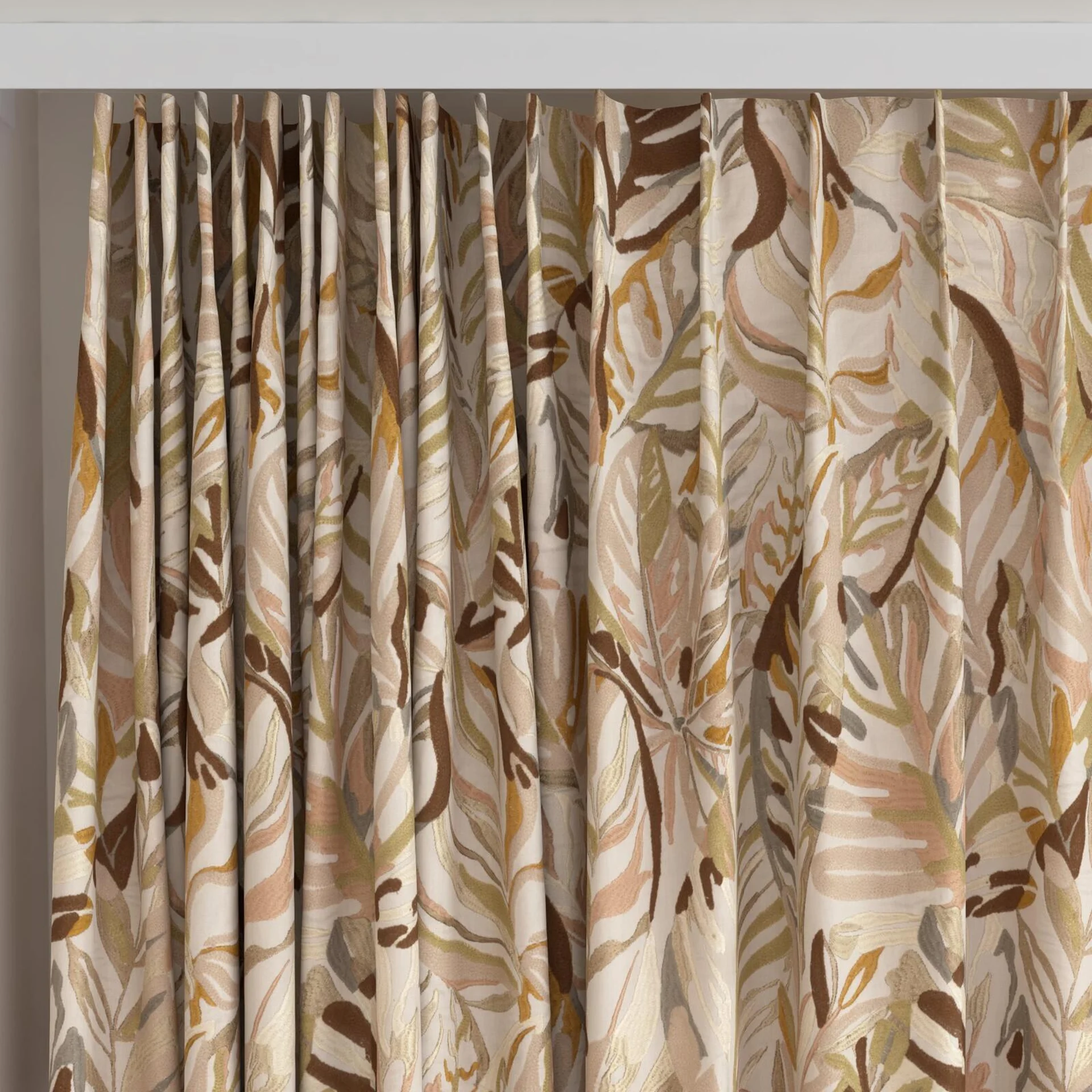 Top view of Cordia Raffia, on curtain rail