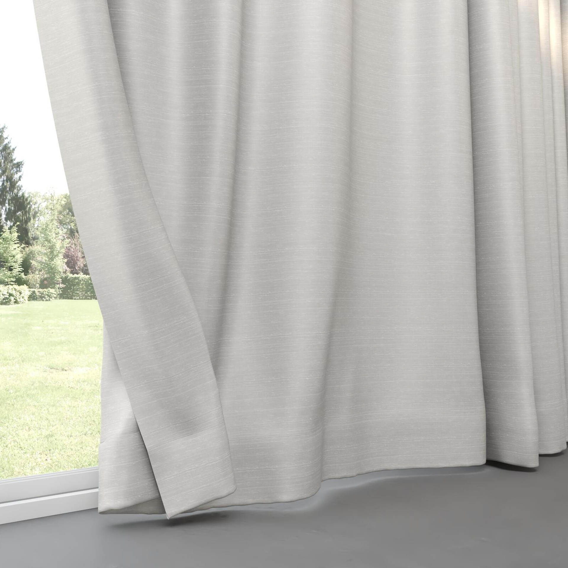 Bottom view of Silky Sterling, pinch pleat