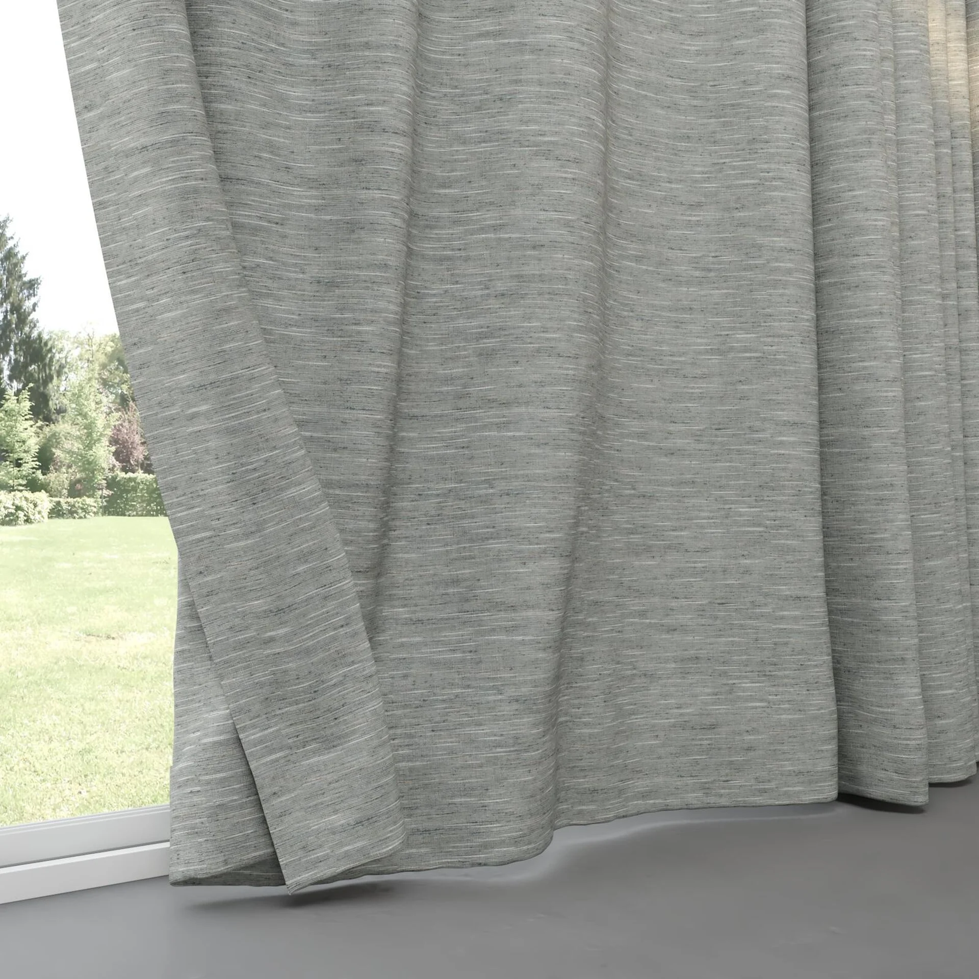 Bottom view of Venus Sterling, pinch pleat