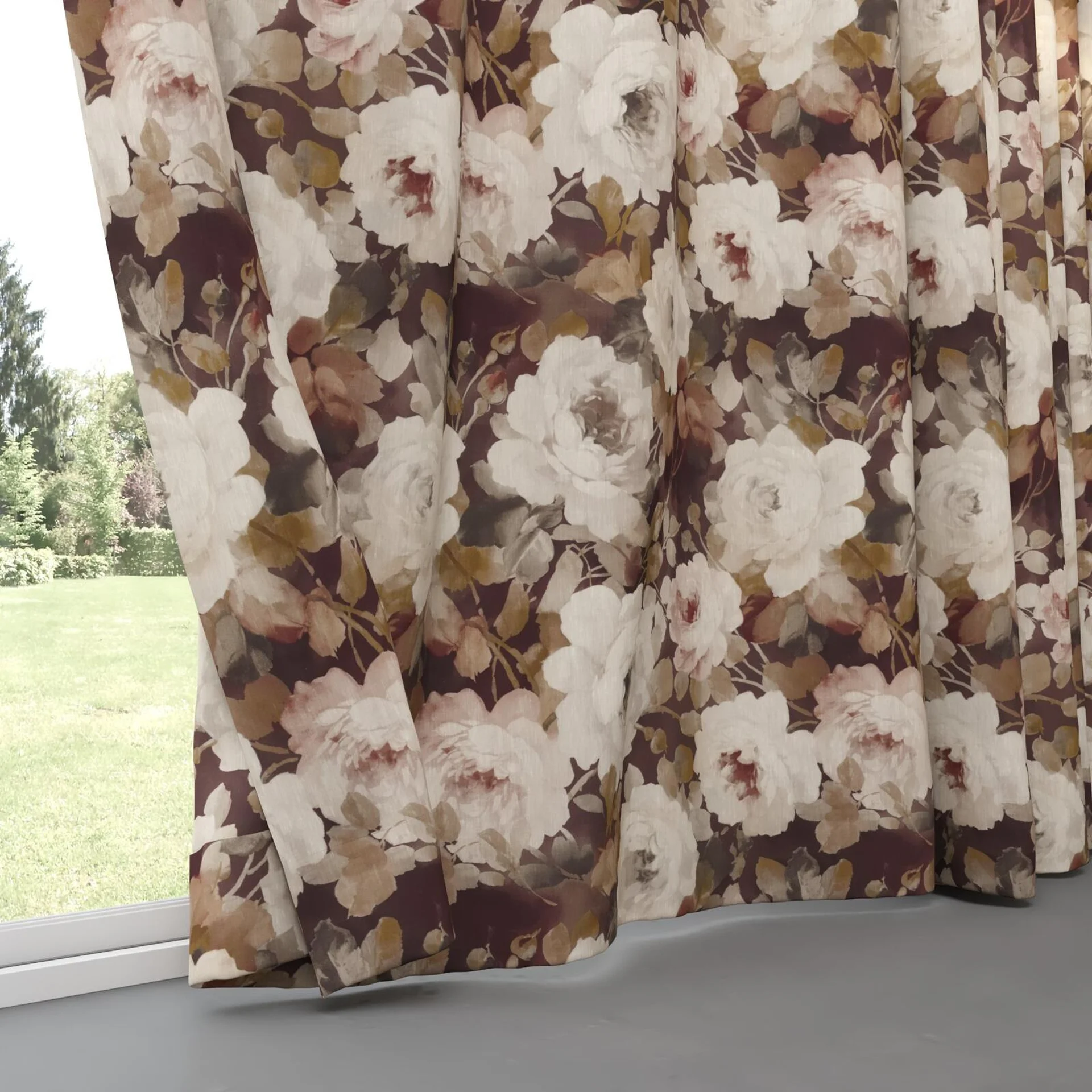Bottom view of Victoria Imperial, pinch pleat