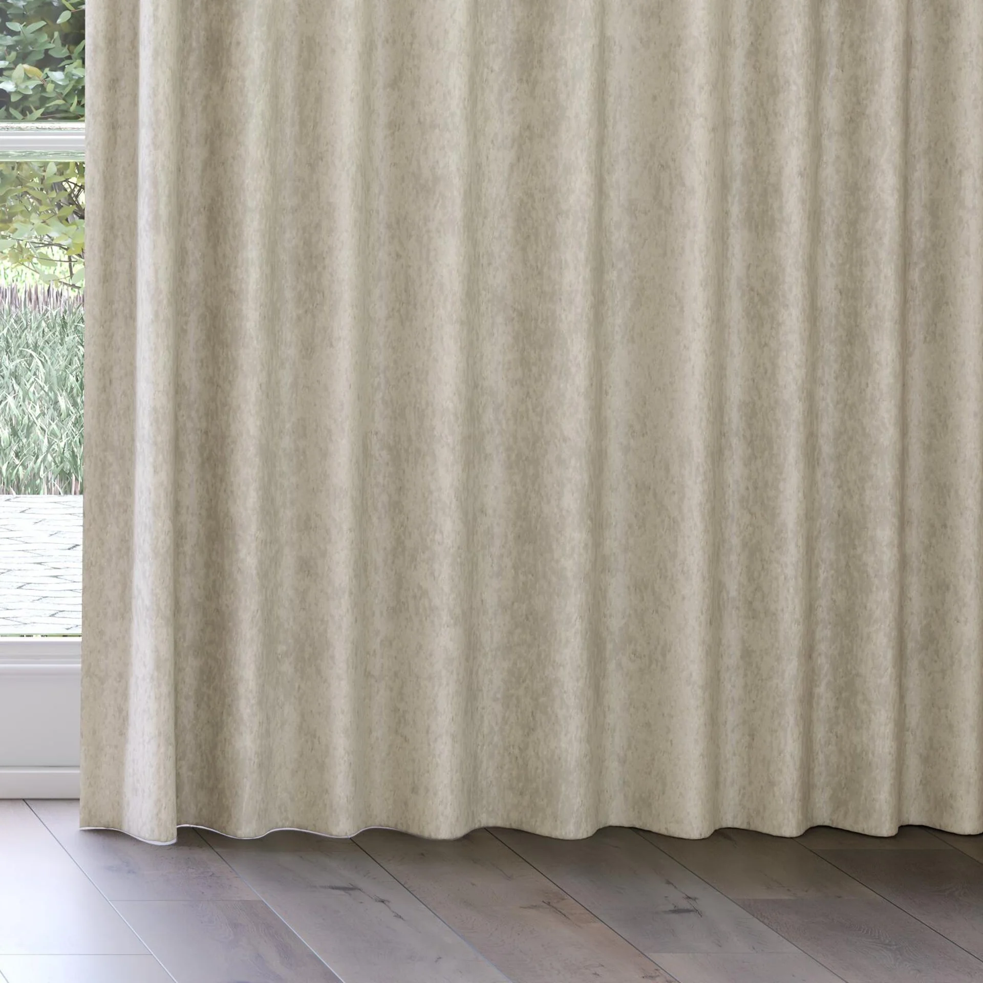 Bottom view of Opera Silver, on curtain rail