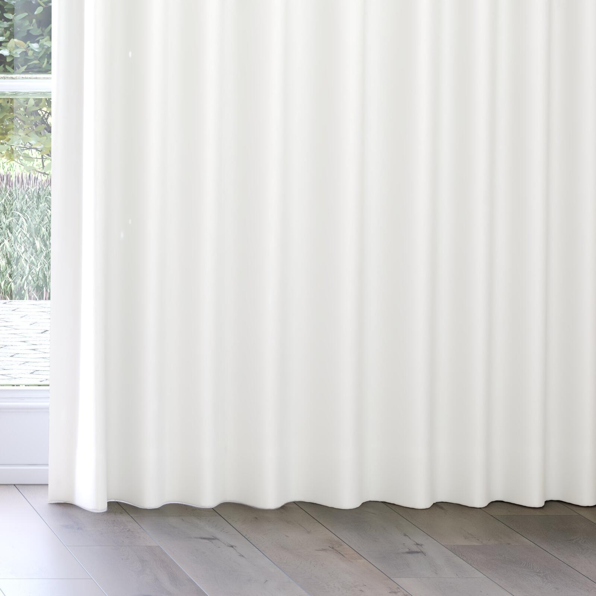 Bottom view of Vela Swan, on curtain rail