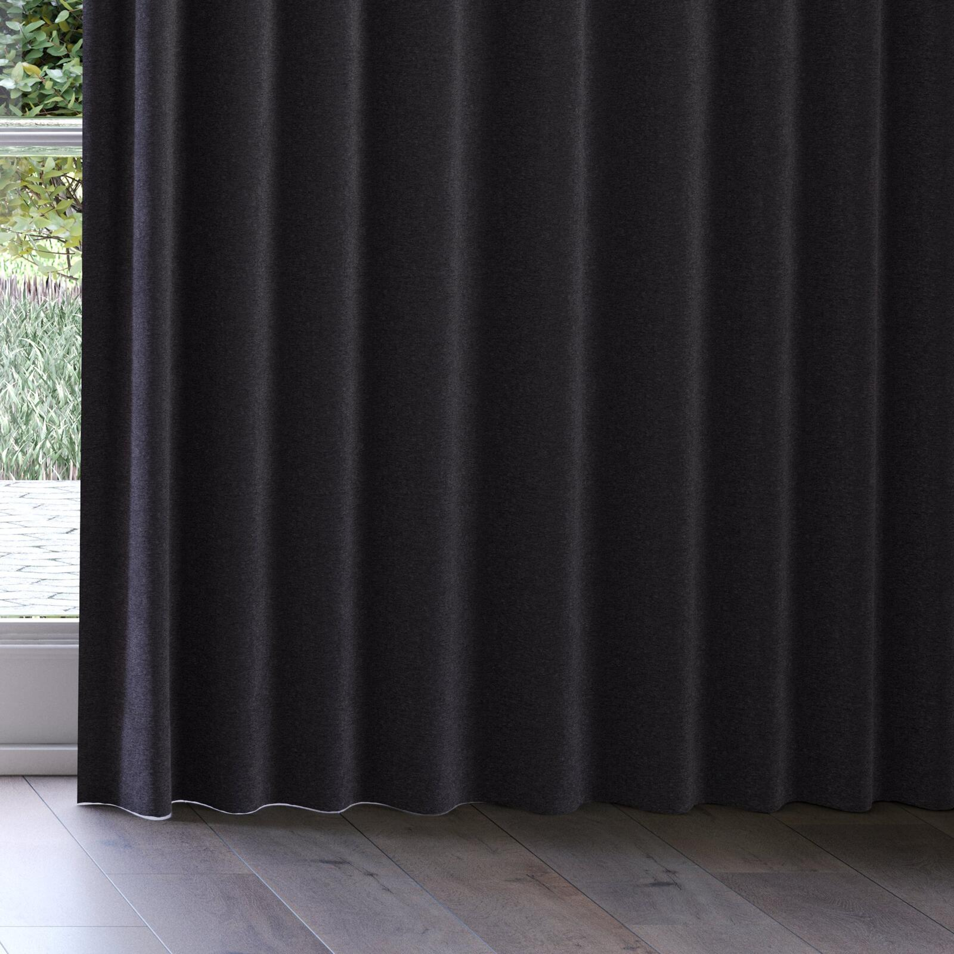 Bottom view of Geneva Caviar, on curtain rail