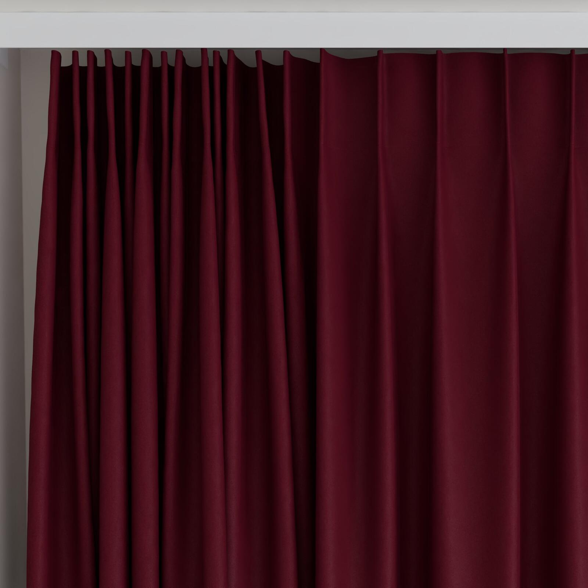 Top view of Vela Boudoir, on curtain rail
