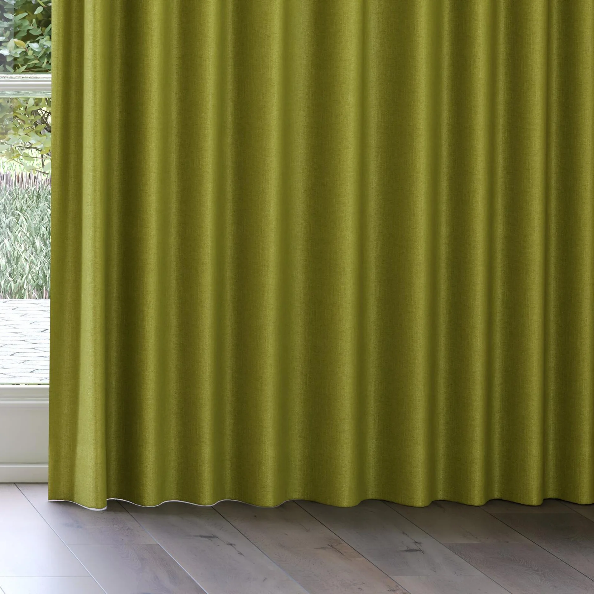 Bottom view of Bronco Oasis, on curtain rail