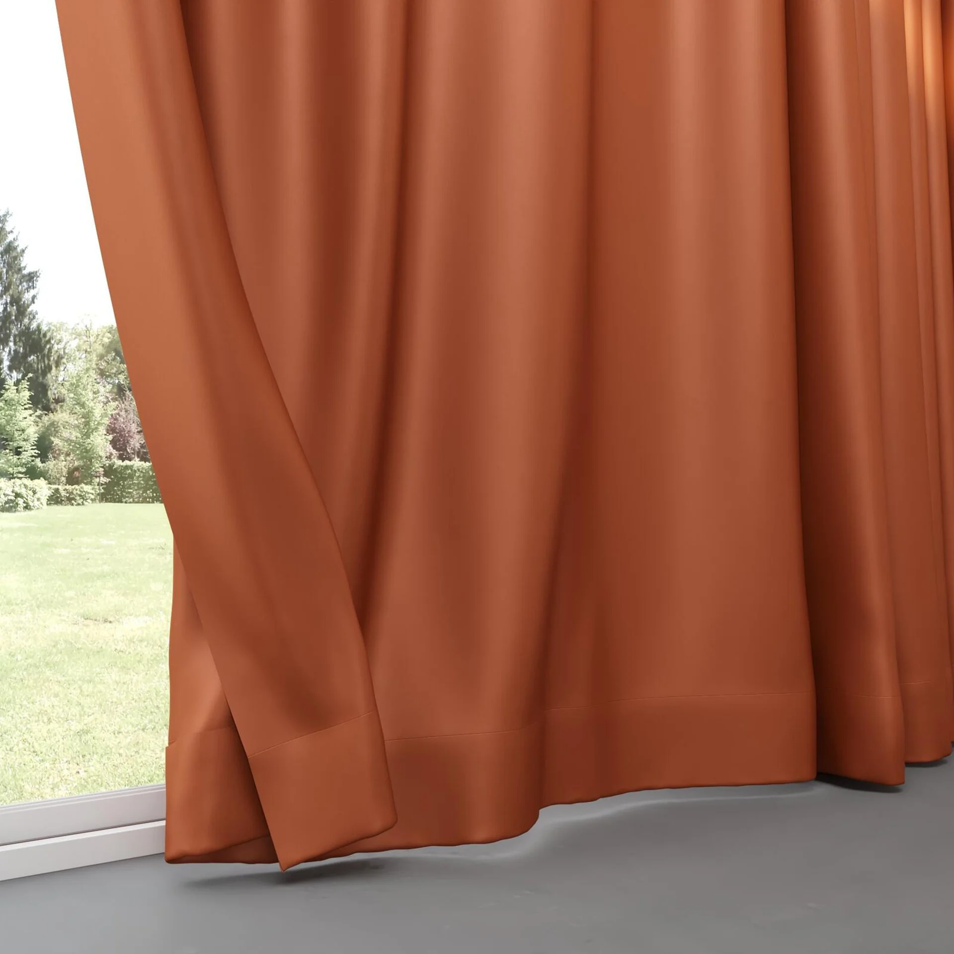 Bottom view of Sleek Fox, pinch pleat