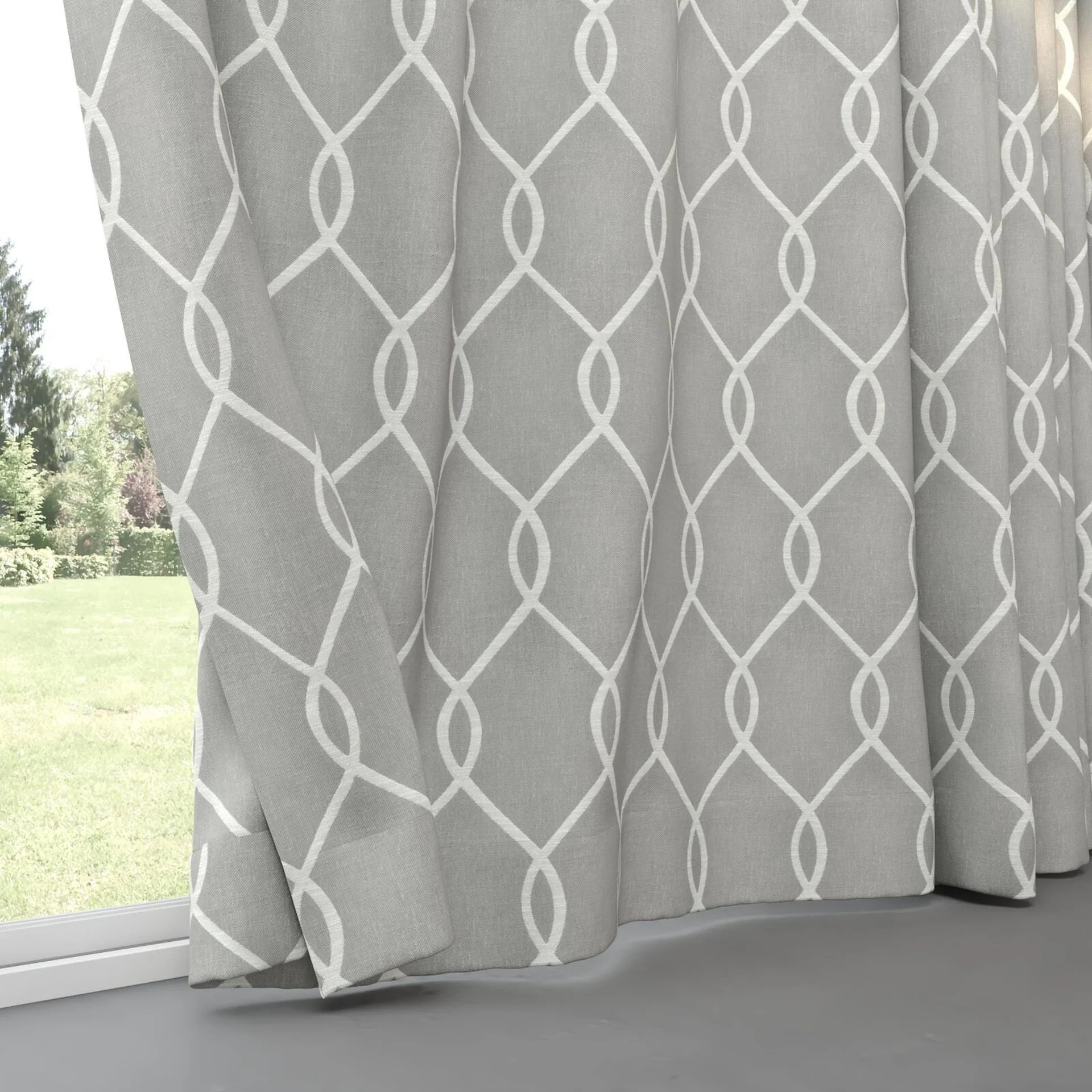 Bottom view of Latimer Dove, pinch pleat