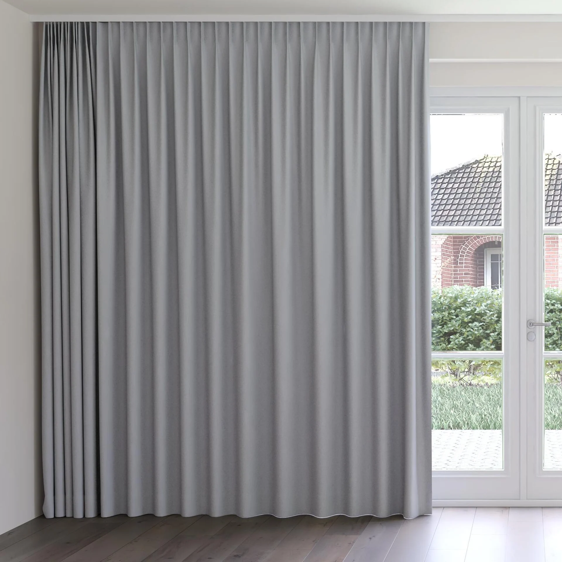 Front view of Quantum FR Metal, on curtain rail