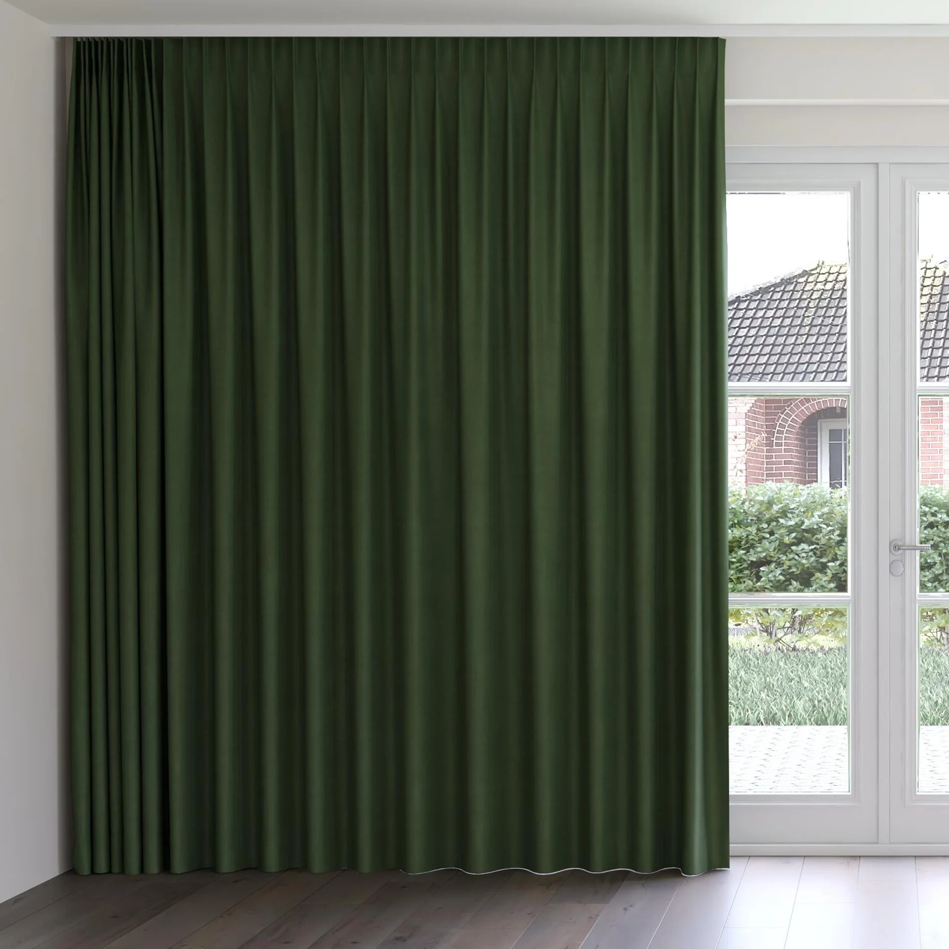 Front view of Lech Turtle, on curtain rail