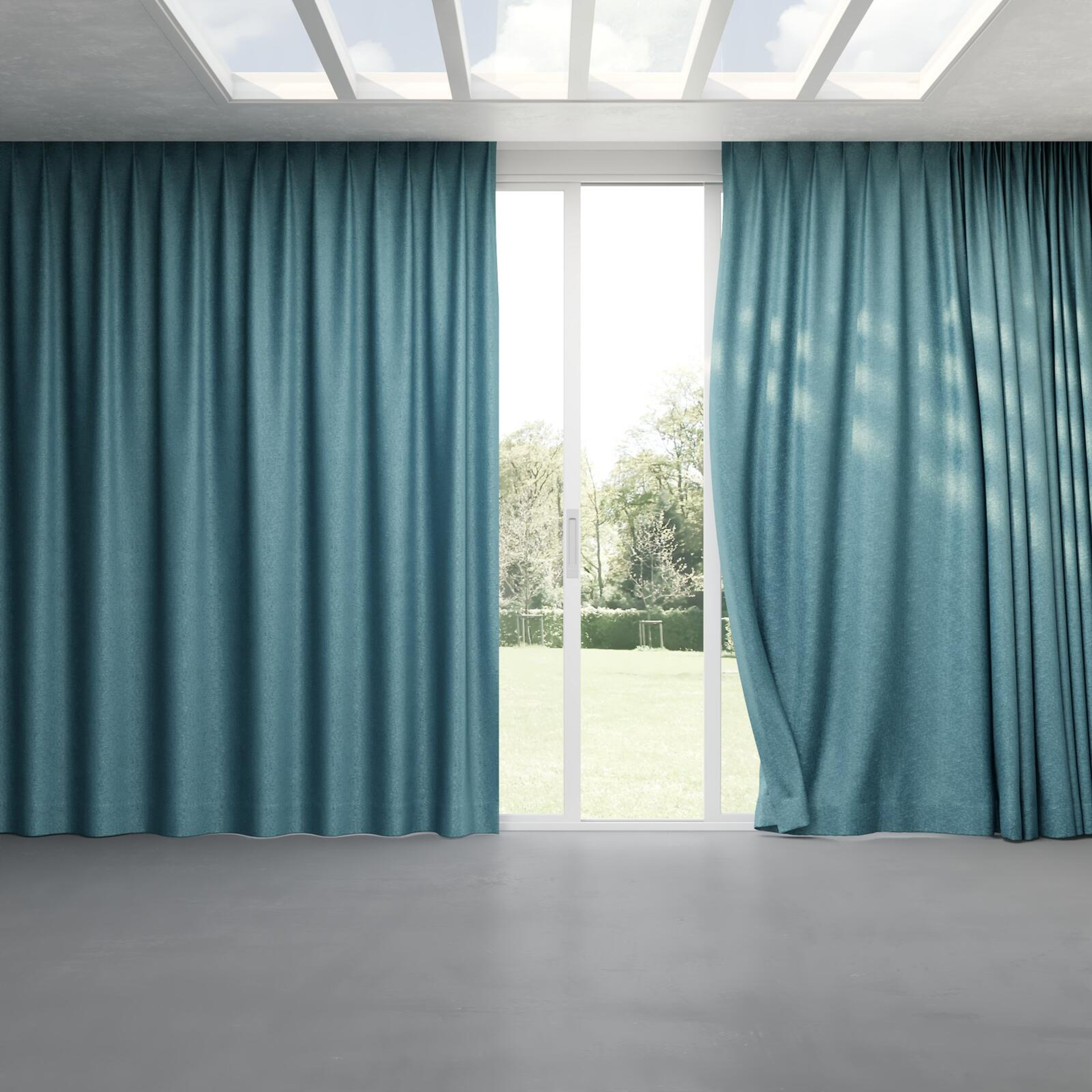 Full view of Monsieur Hydro, pinch pleat