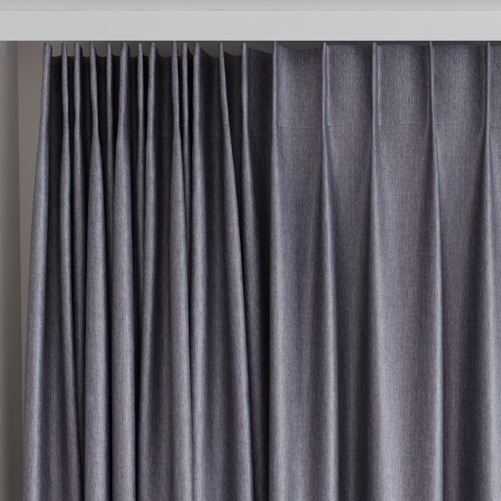 Top view of Bavaria Plum, on curtain rail