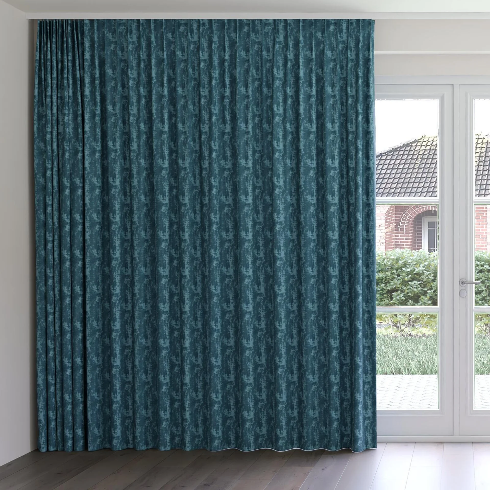Front view of Innovation Lagoon, on curtain rail