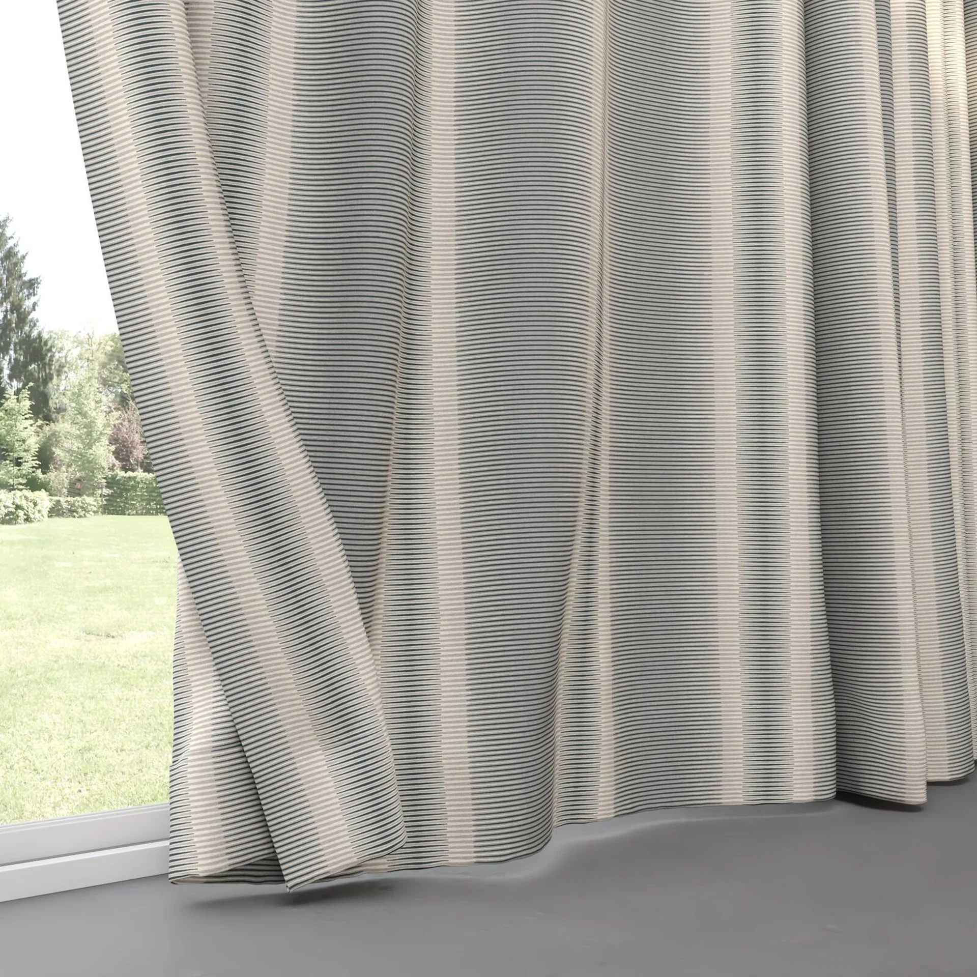 Bottom view of Jacopo Stripe Metal, pinch pleat