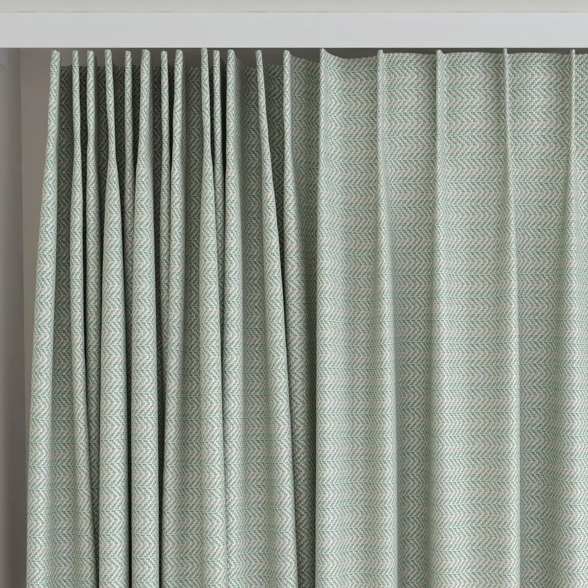 Top view of Kaomoji Baltic, on curtain rail