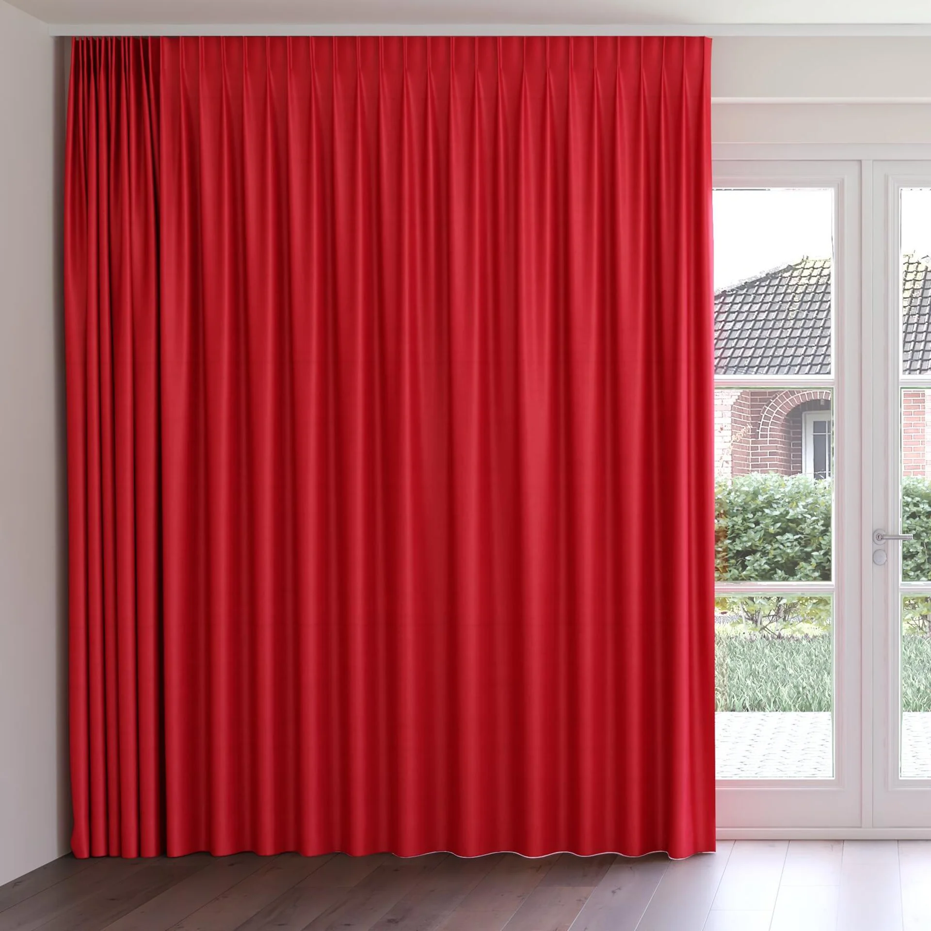 Front view of Warlock Lollipop, on curtain rail