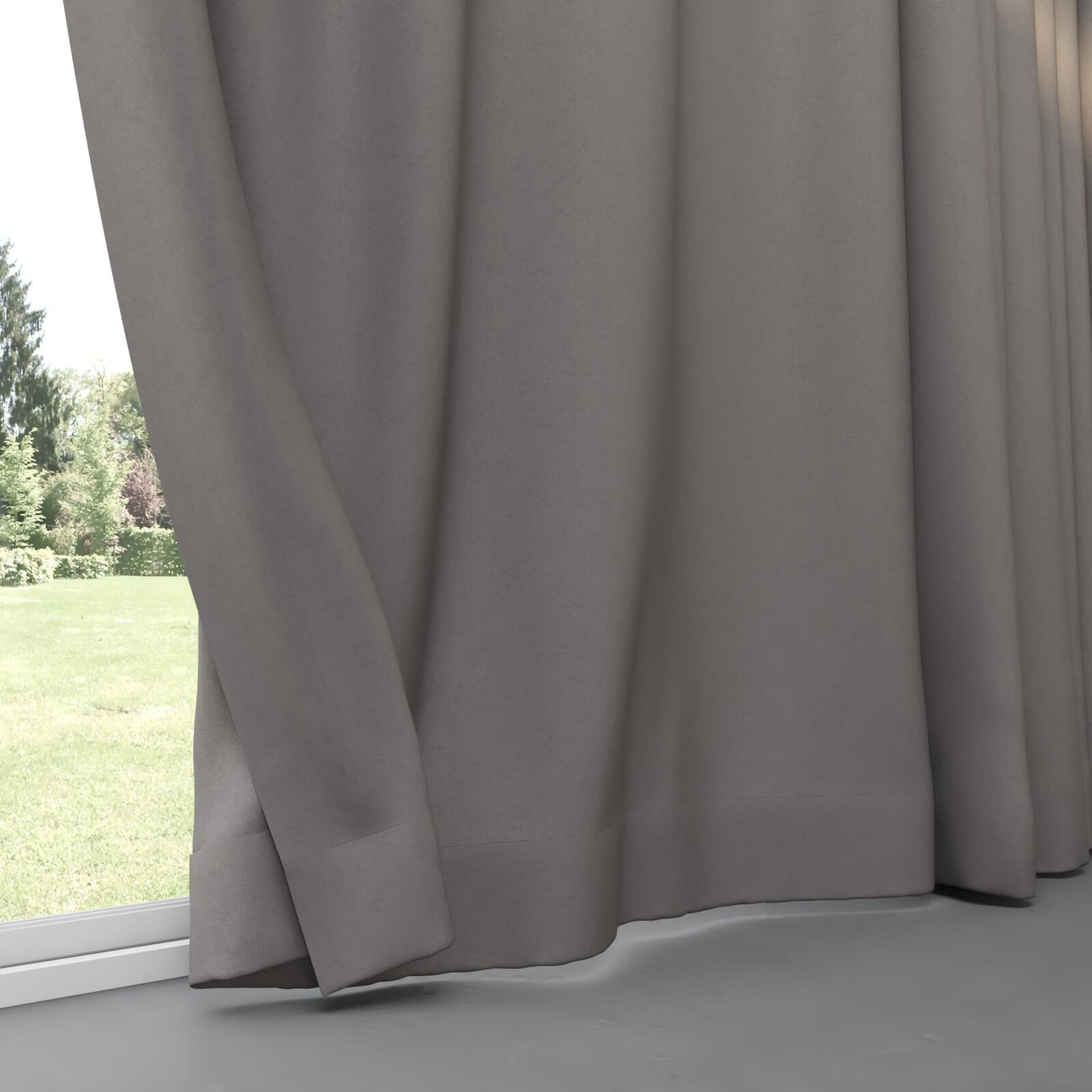 Bottom view of Luxo Slate, pinch pleat