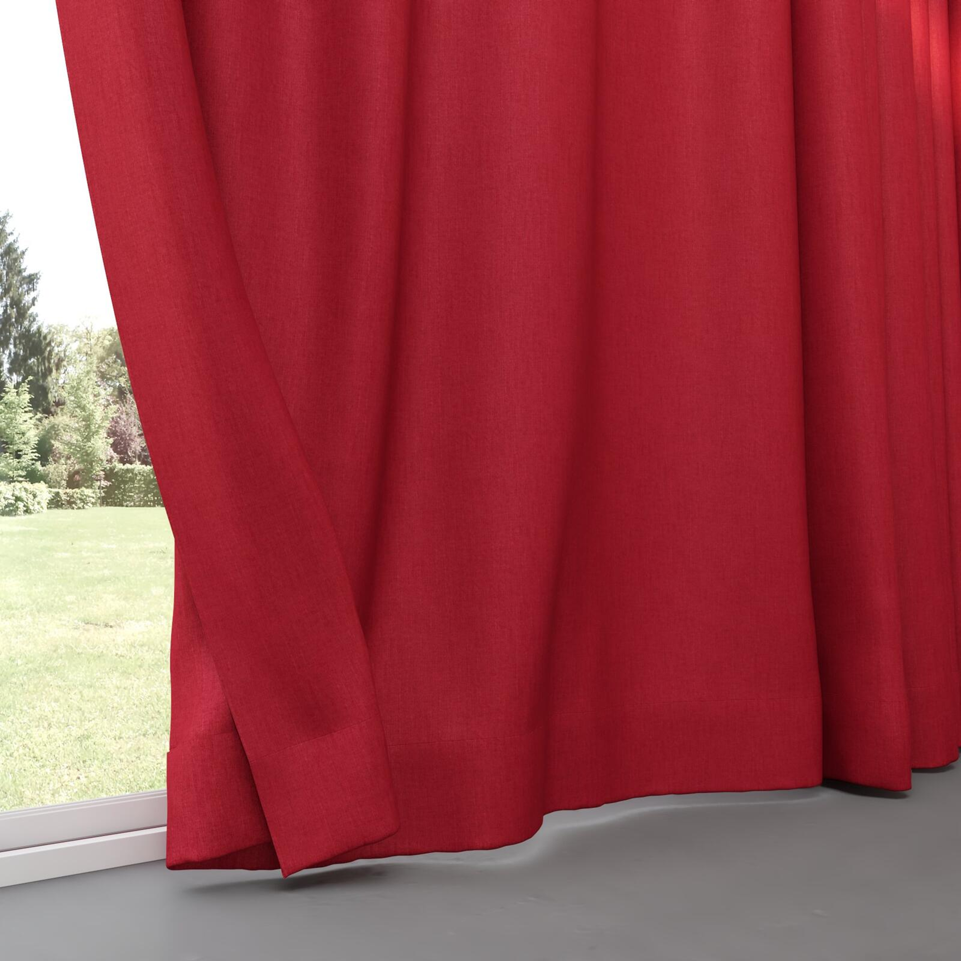 Bottom view of Cushy Cerise, pinch pleat