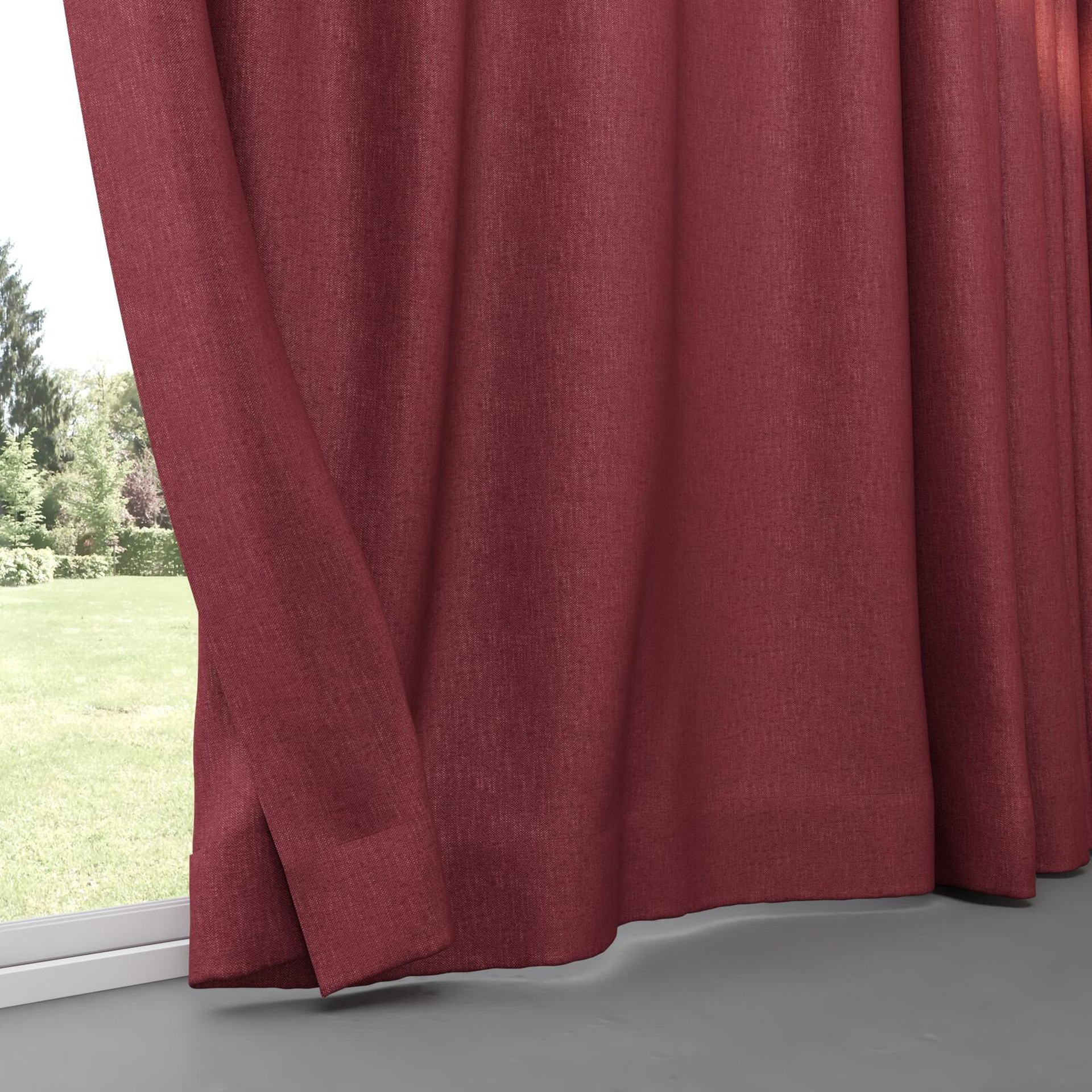 Bottom view of Bronco Plum, pinch pleat
