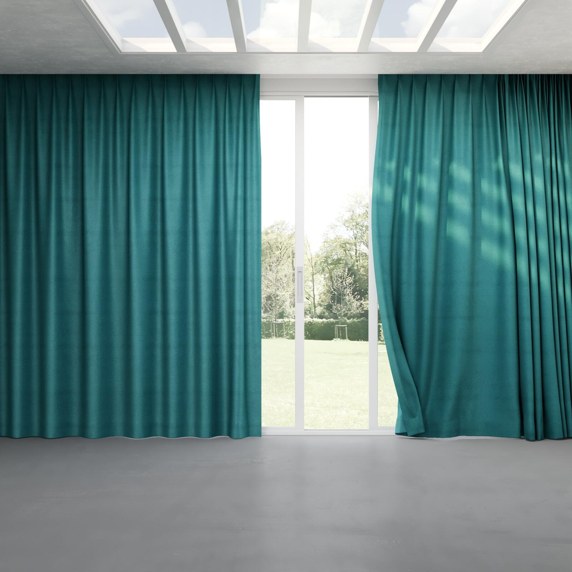 Full view of Baron Peacock, pinch pleat
