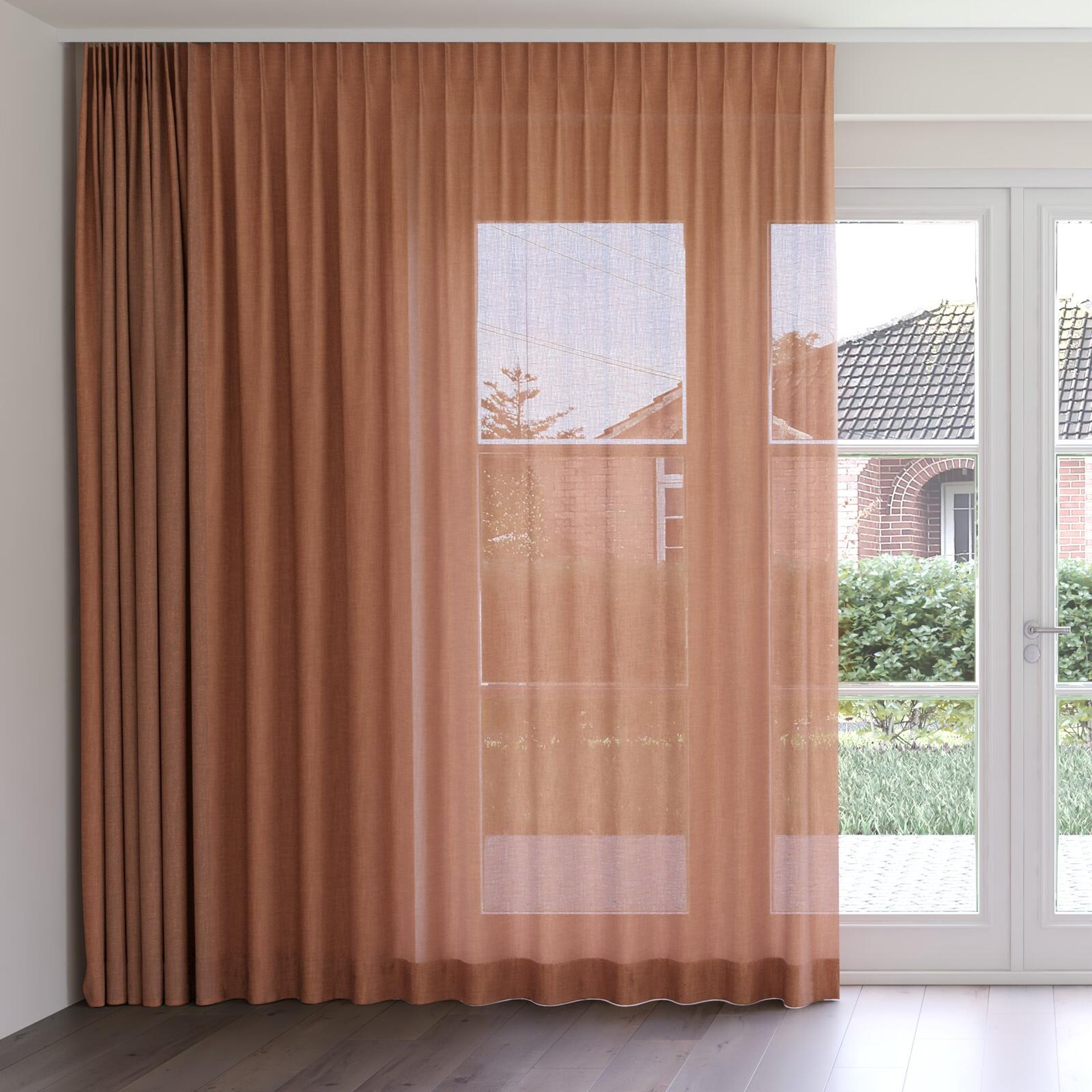 Front view of Motion Spice, on curtain rail