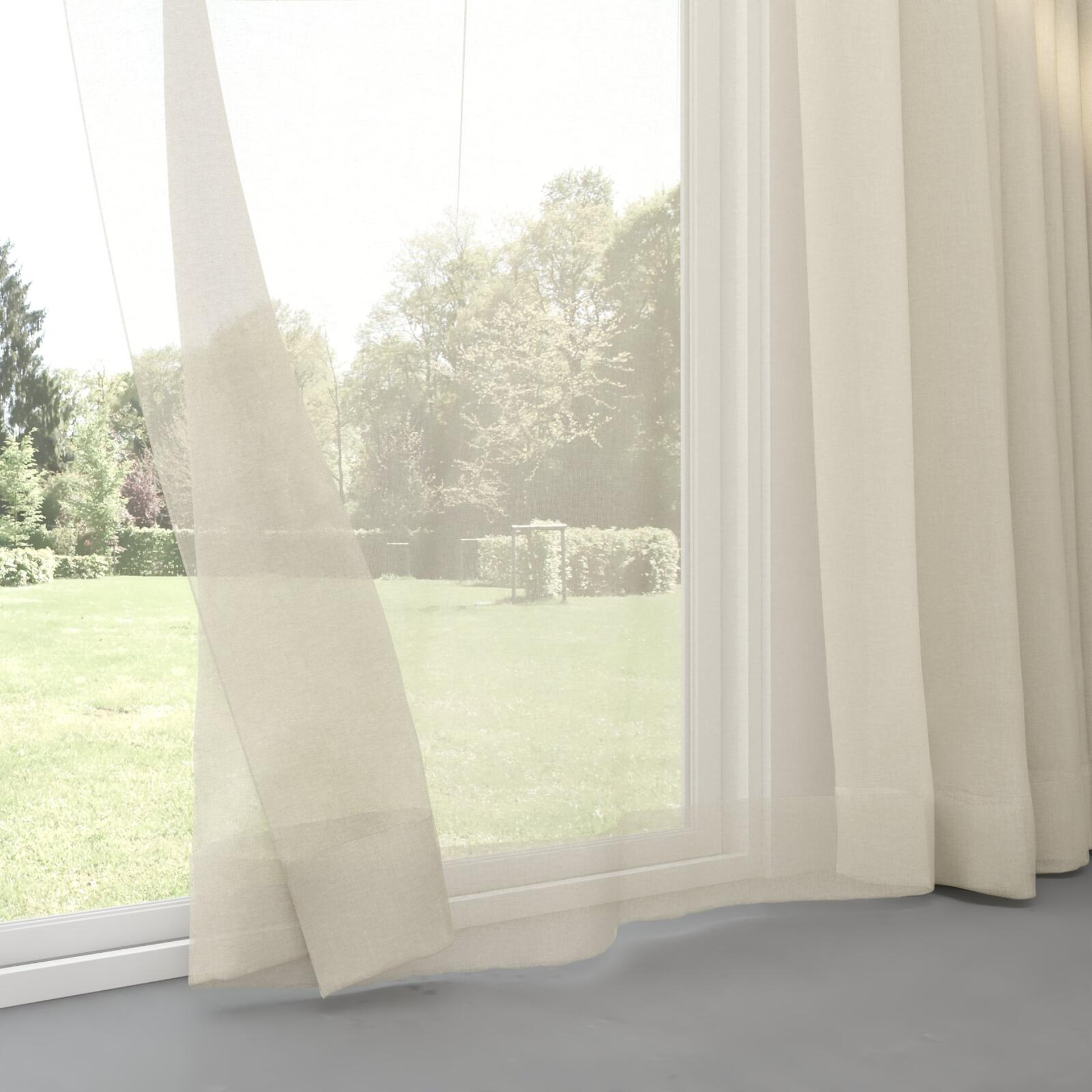 Bottom view of Sardinia Linen, pinch pleat