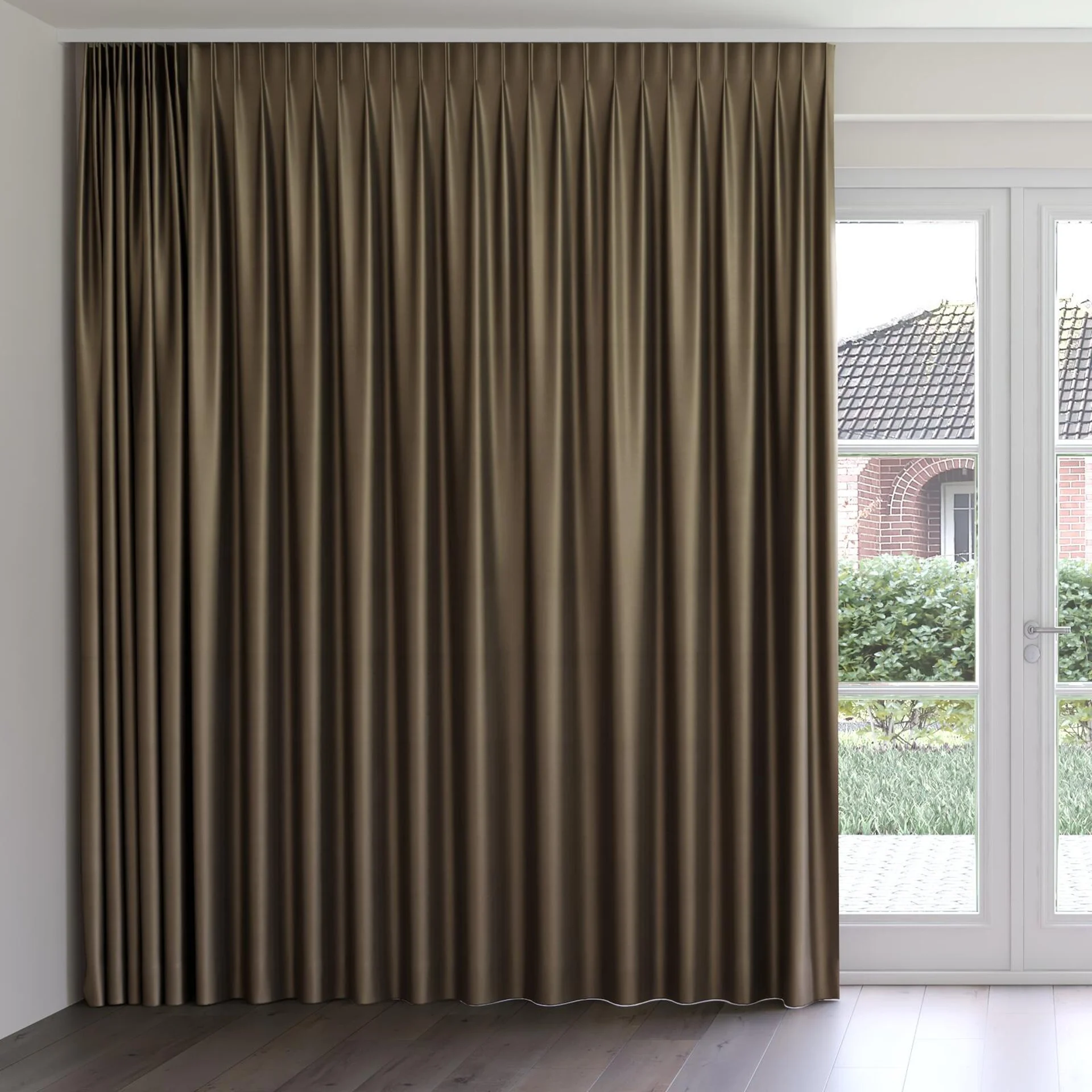Front view of Mont Blanc Truffle, on curtain rail